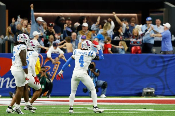 Suntarine Perkins wins 2026 Chucky Mullins Courage Award