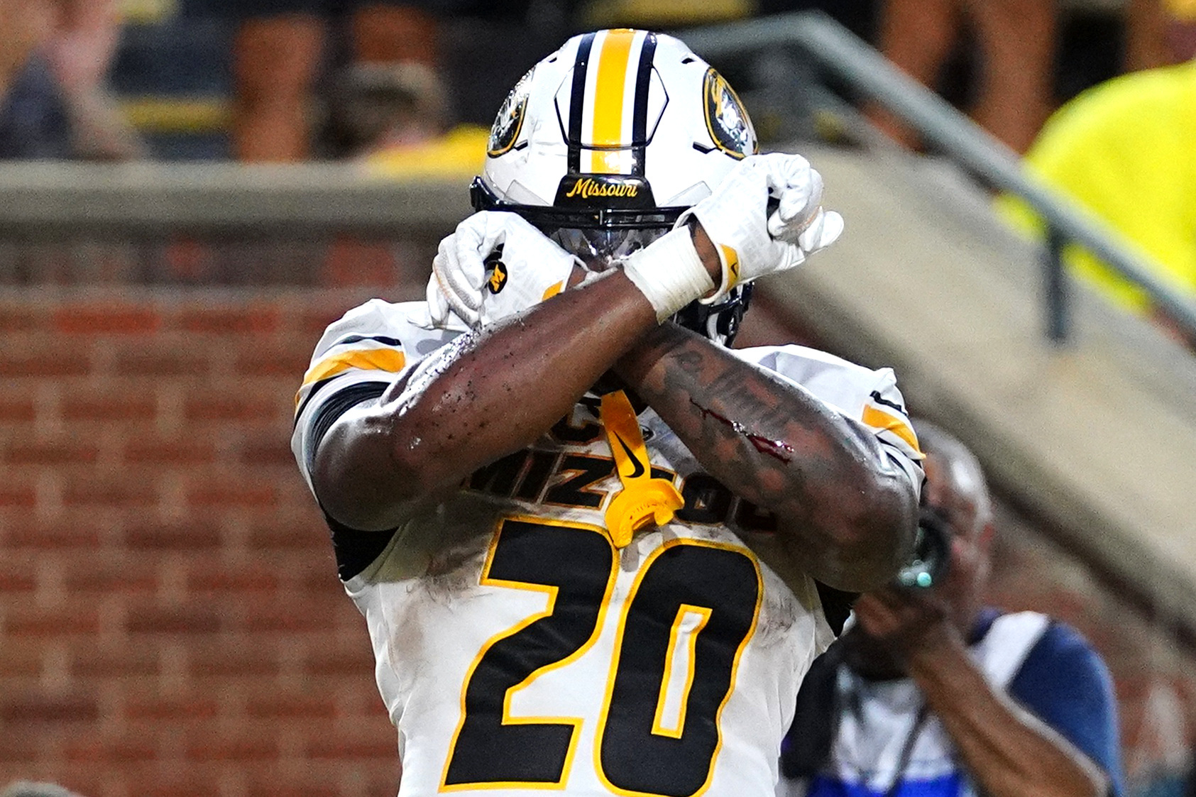 Mizzou opens as road favorite for Border War clash with Kansas