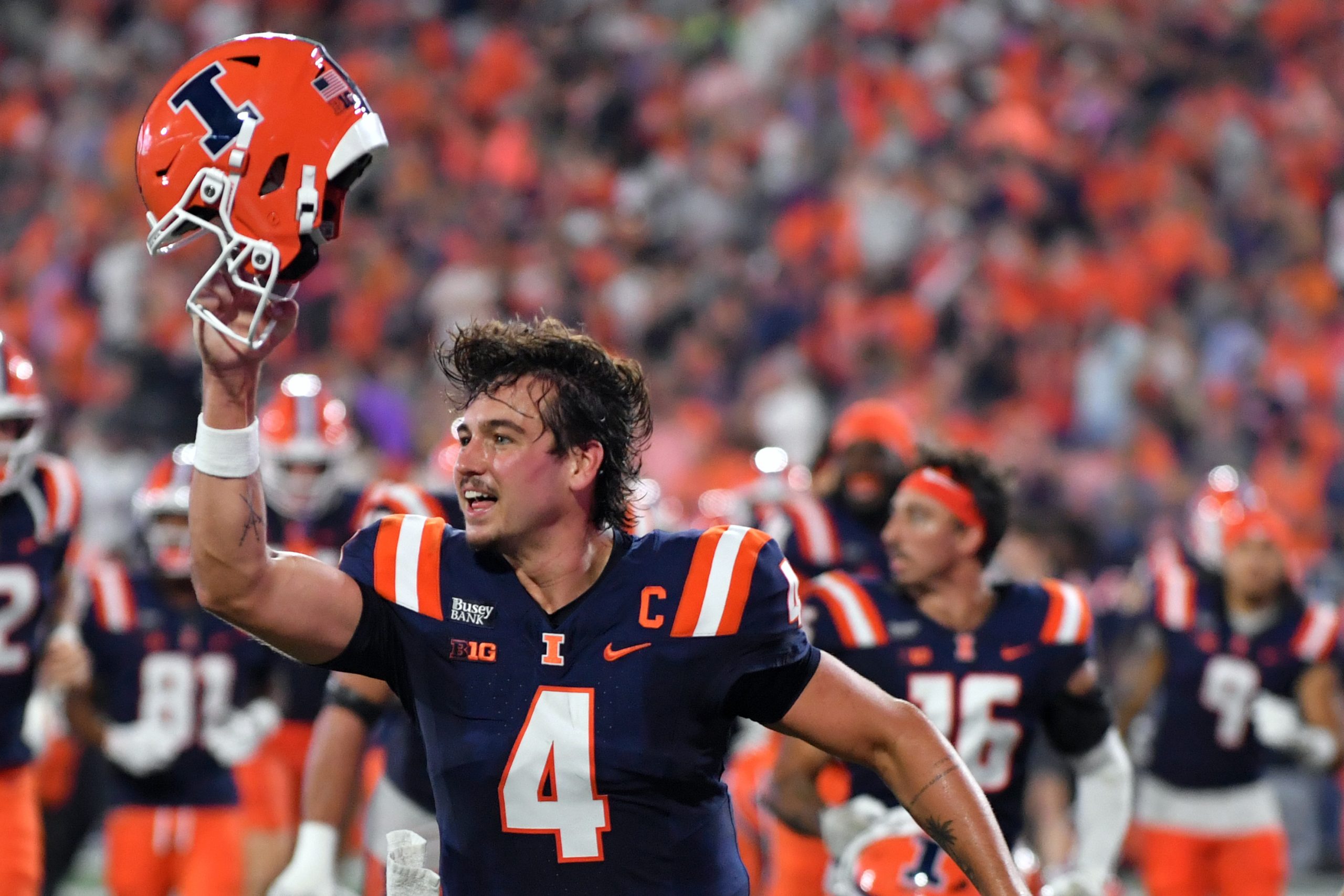 Illinois completes improbable Hail Mary to end 1st half vs. UAB