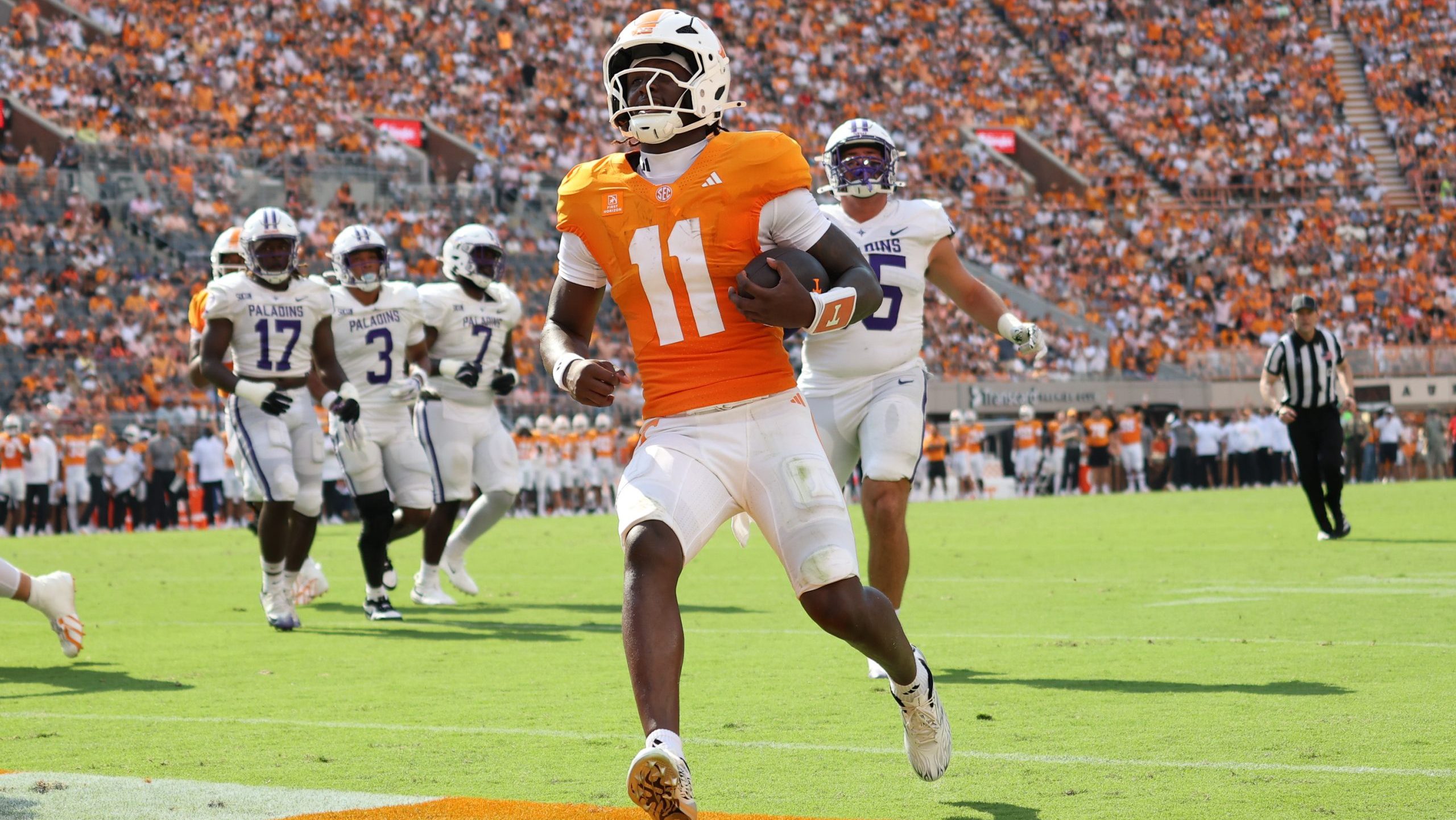 Faizon Brandon shines in Tennessee debut as Vols roll Furman