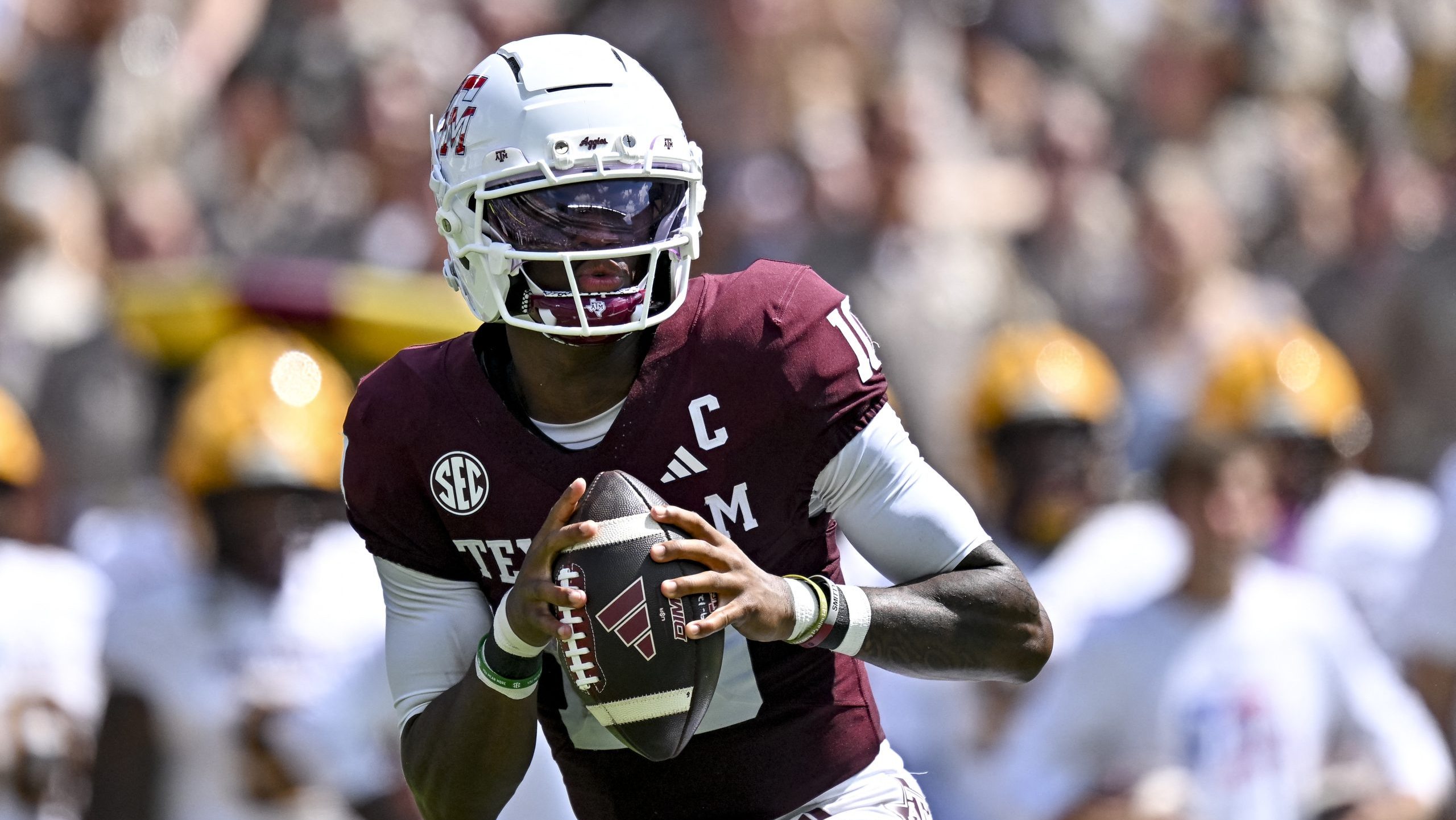 Texas A&M opens up as big betting favorite vs. Kentucky