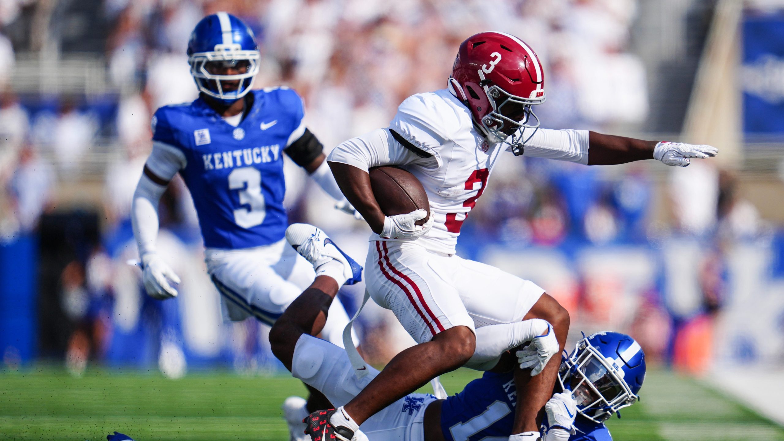Alabama dominates second half for comeback win at Kentucky Alabama dominates second half for comeback win at Kentucky