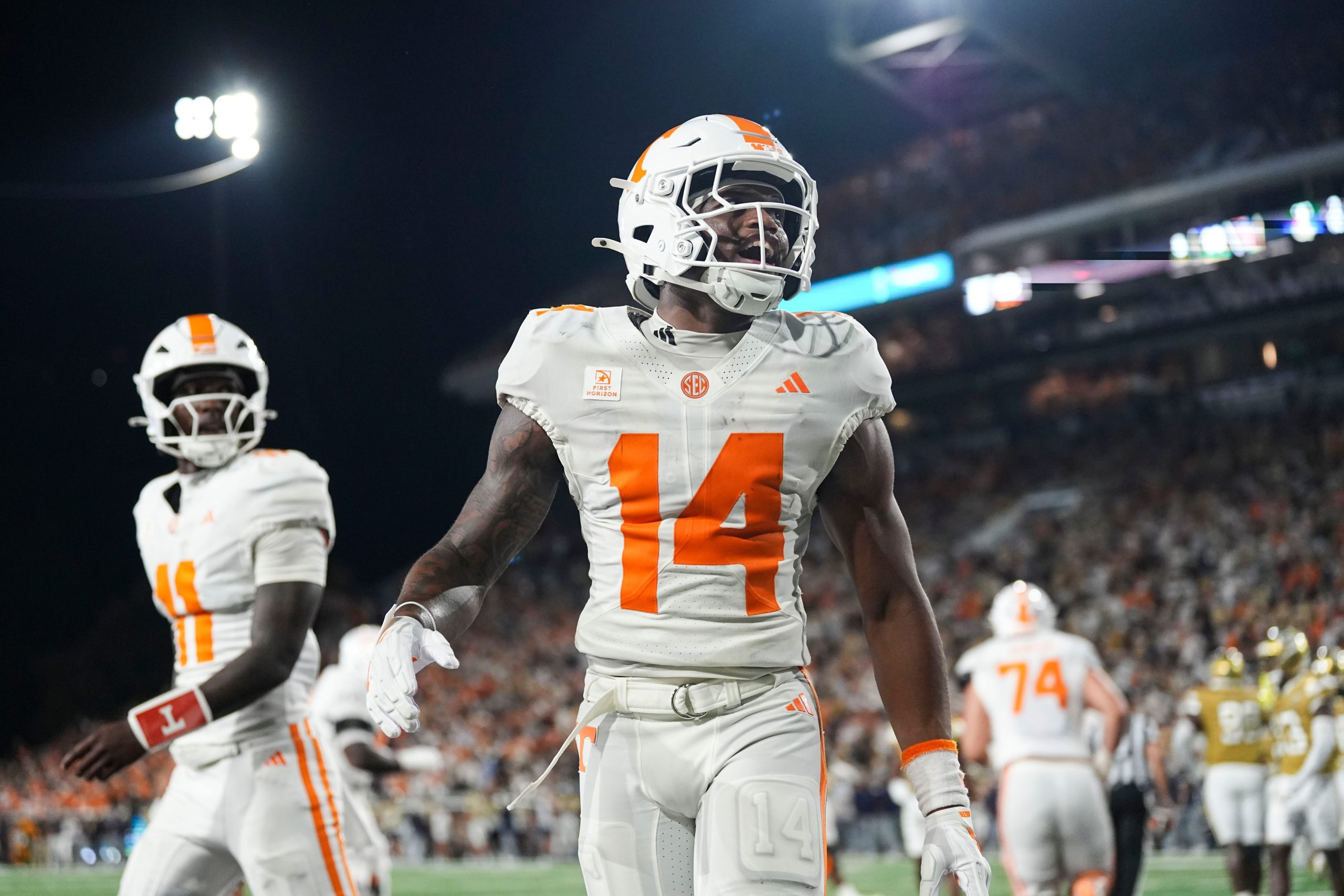 No. 18 Tennessee downs Georgia Tech behind pick-6, dominant rushing attack