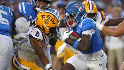 Ole Miss RB Kewan Lacy plays against LSU.