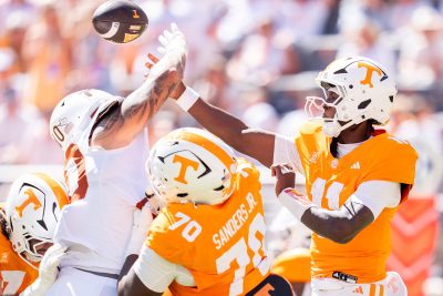 Texas defensive line vs. Faizon Brandon.