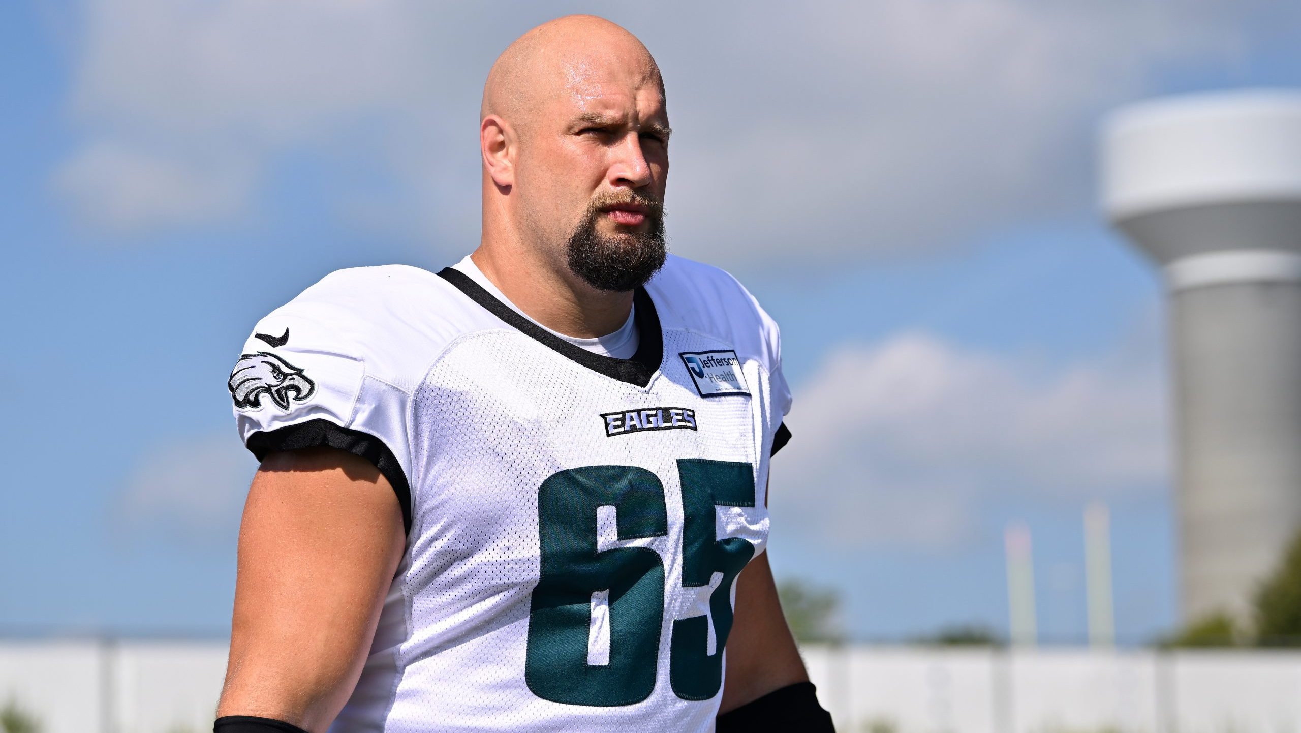 Lane Johnson announces NFL retirement after decorated Eagles career