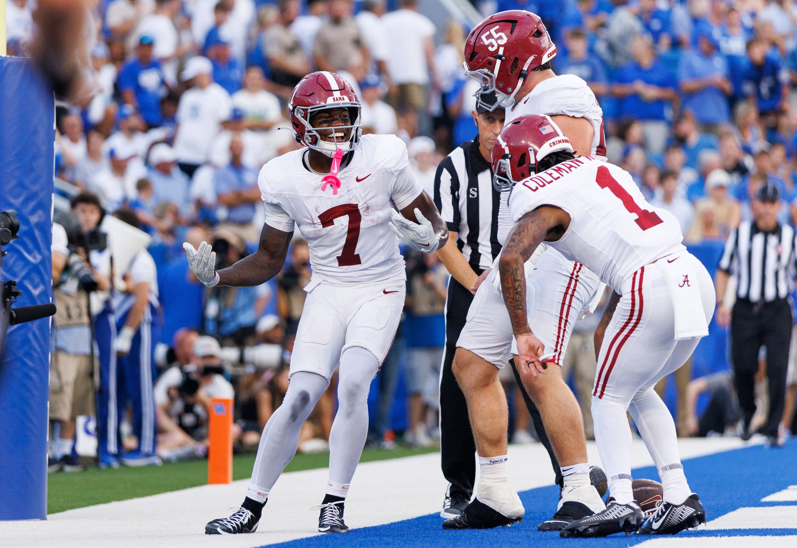 Rico Scott makes brilliant catch in end zone as Alabama extends lead over Mississippi State