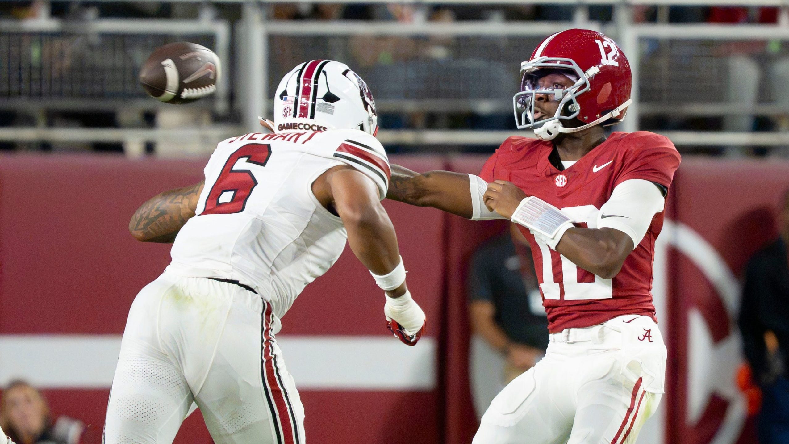 Shane Beamer asked about Dylan Stewart&rsquo;s status entering Week 6