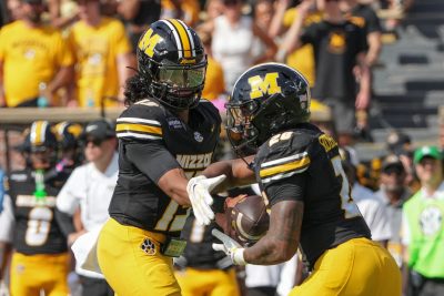 Austin Simmons and Jamal Roberts of Mizzou.