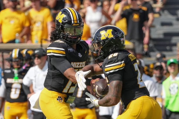Austin Simmons and Jamal Roberts of Mizzou.