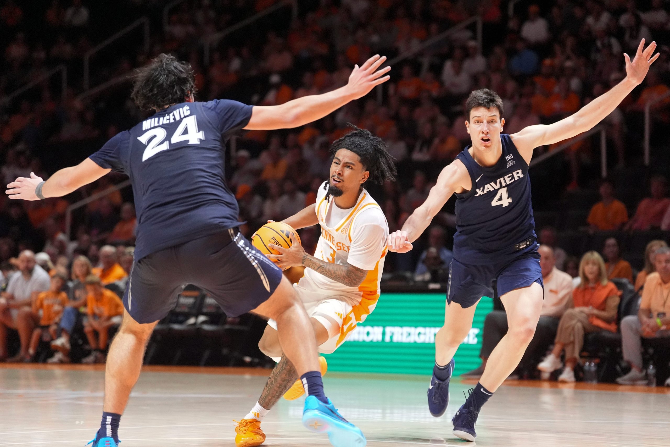 Tennessee guard Terrence Hill Jr. suffers apparent ankle injury in exhibition vs. Duke Tennessee guard Terrence Hill Jr. suffers apparent ankle injury in exhibition vs. Duke