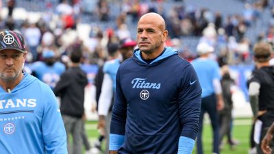 Titans coach Robert Saleh shown.