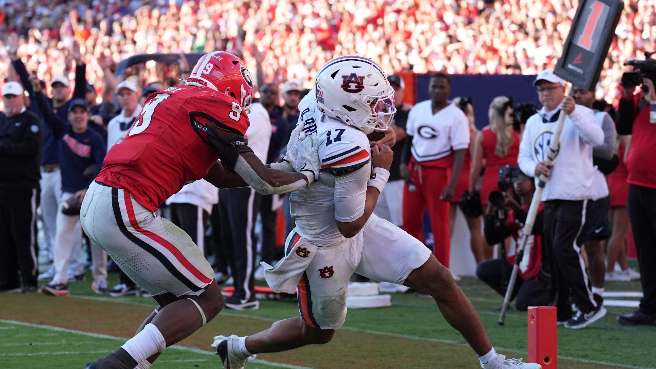 Down goes Georgia: Auburn upsets UGA on last-second FG