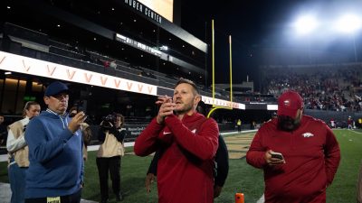 Arkansas coach Ryan Silverfield at Vanderbilt.