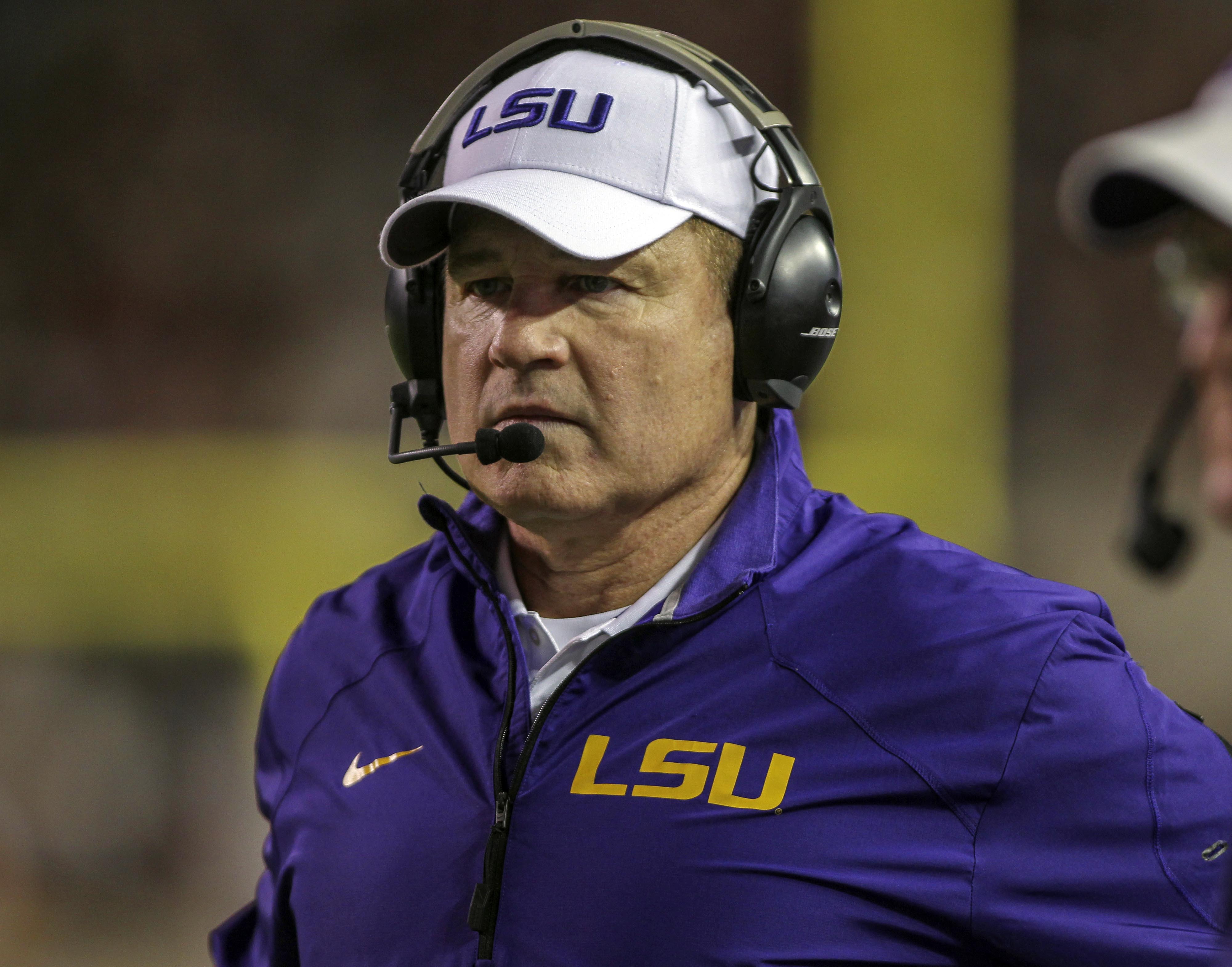 Report LSU coach Les Miles will be fired as early as Sunday