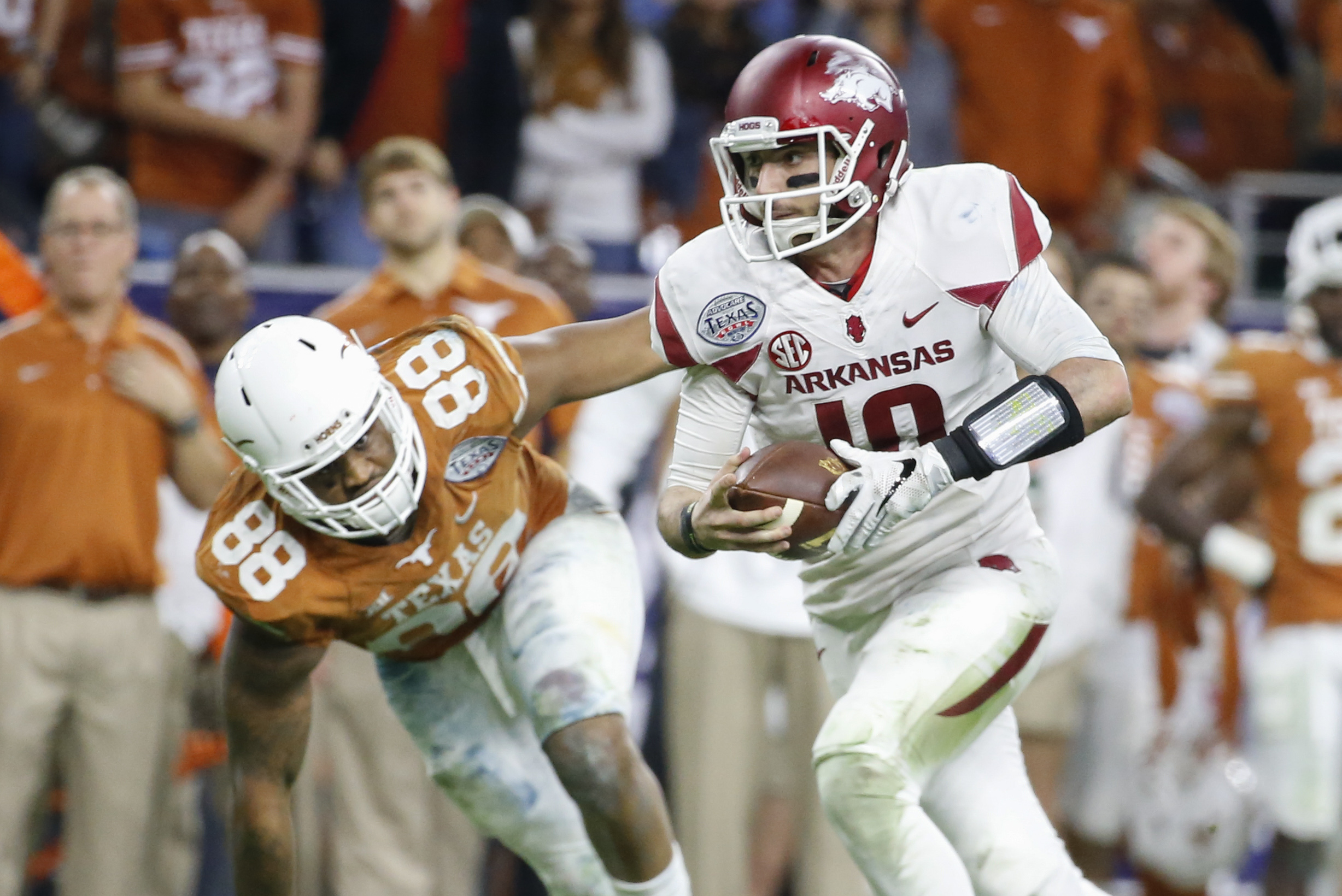 Arkansas schedules game with Texas State