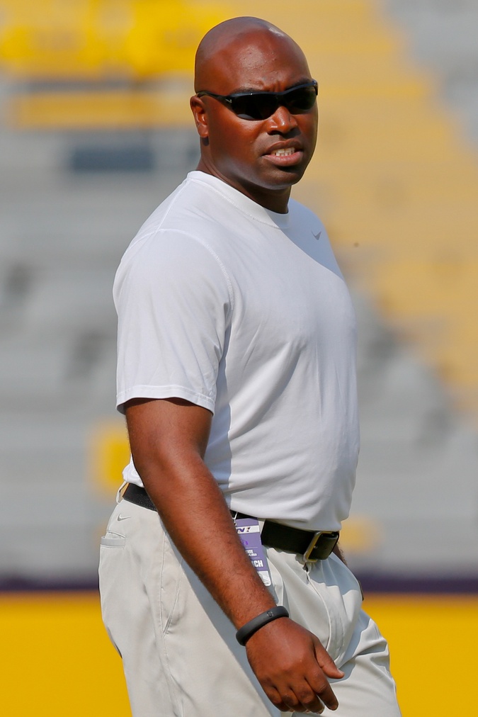 LSU wide receivers coach leaving for the NFL