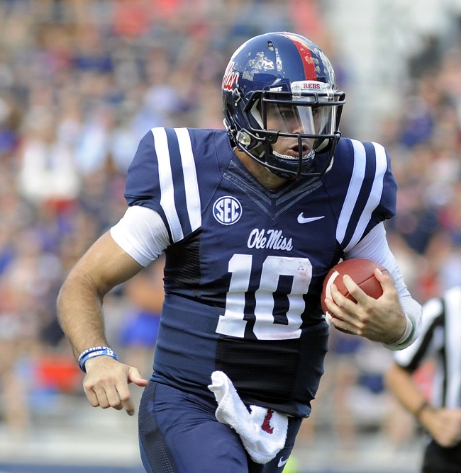 Chad Kelly adds level head to strong arm to lead at Ole Miss