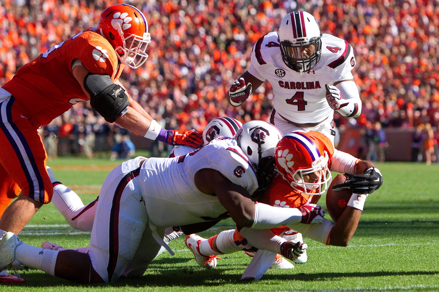 ClemsonSouth Carolina will be playing for a new prize in 'The Palmetto