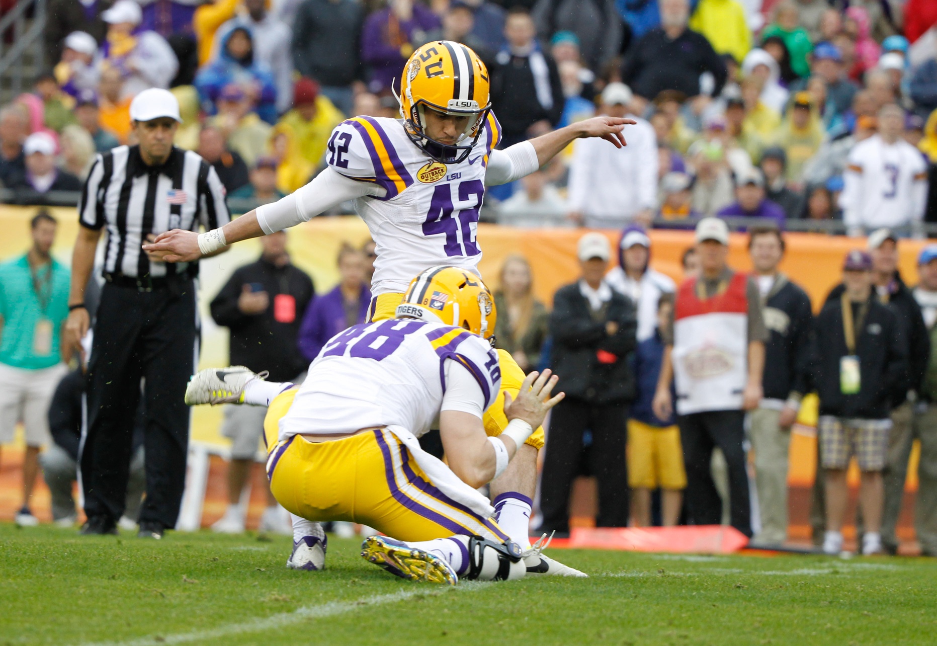 Video LSU Player Reads Cajun Version Of Night Before Christmas