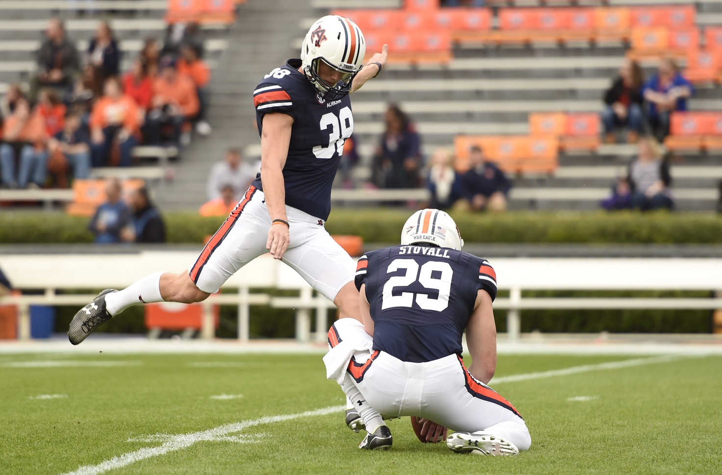 'Legatron' sets Auburn singleseason record with field goal in first