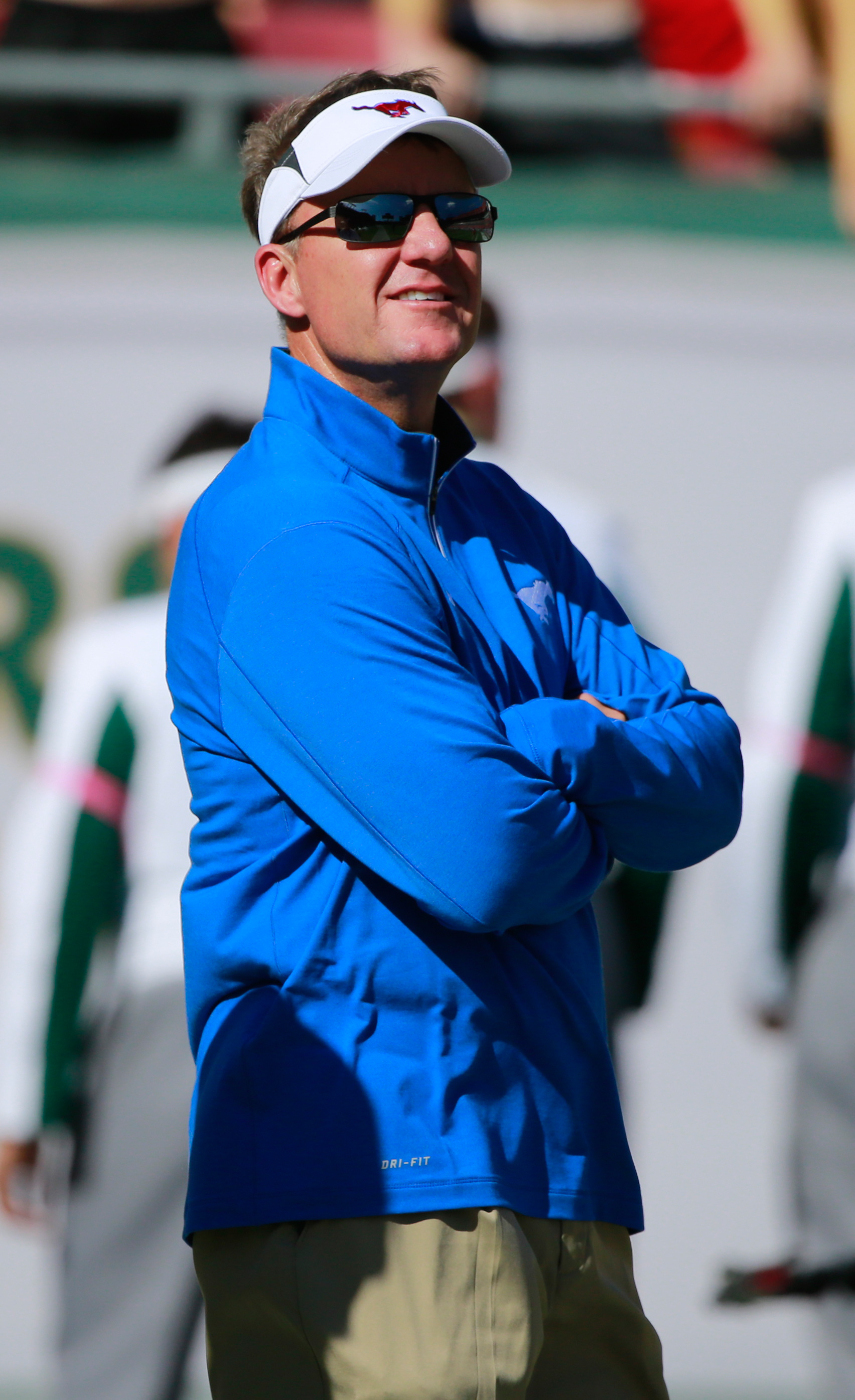 Video: SMU coach Chad Morris puts all other dancing head coaches to shame with ...1704 x 2790