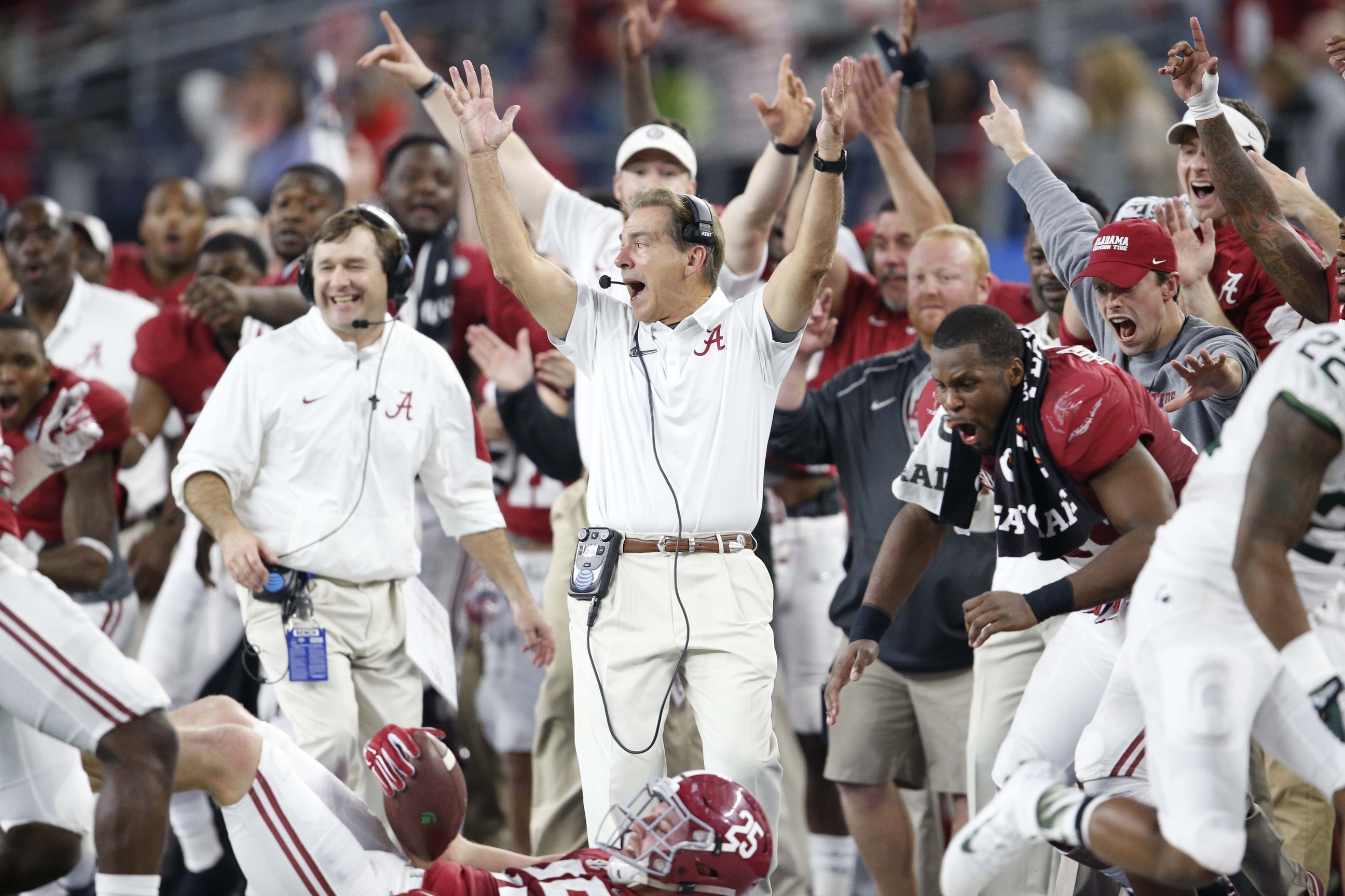 12 former Alabama players joining team on sidelines Monday
