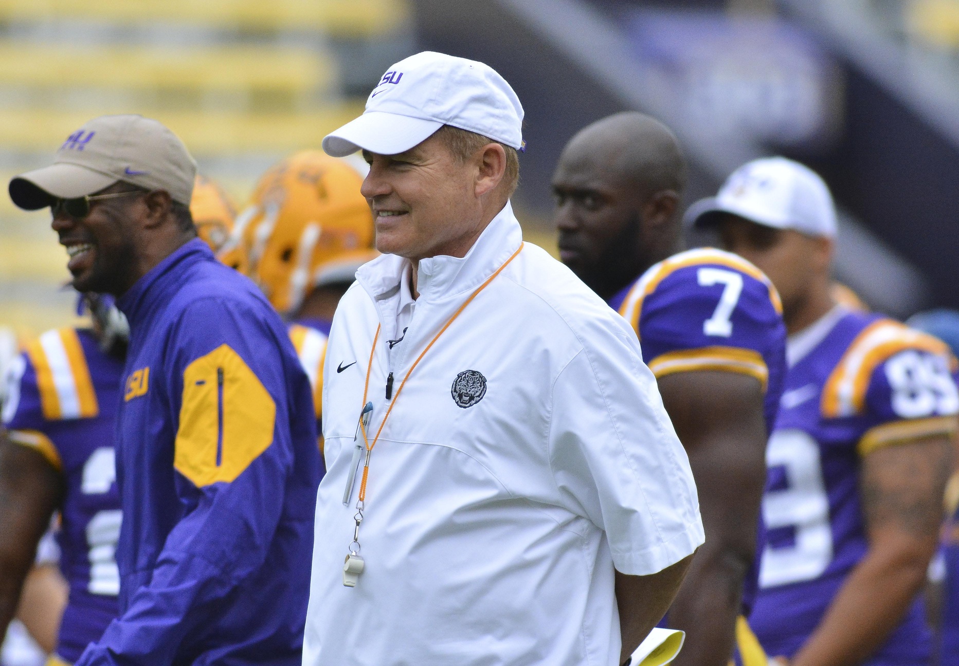 LSU athletic director Les Miles speculation a 'wakeup call'