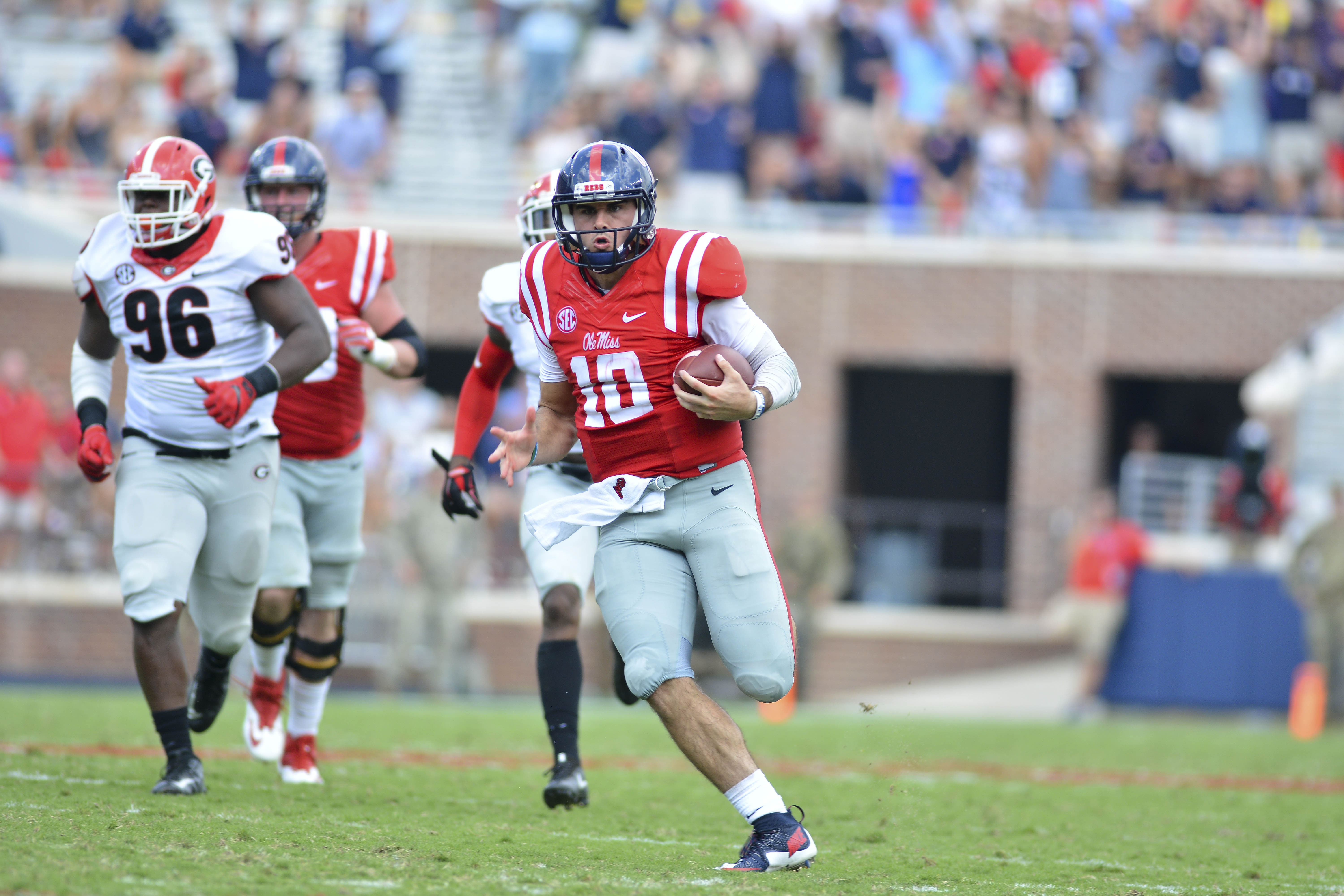 Ole Miss reveals uniform combination for Auburn game