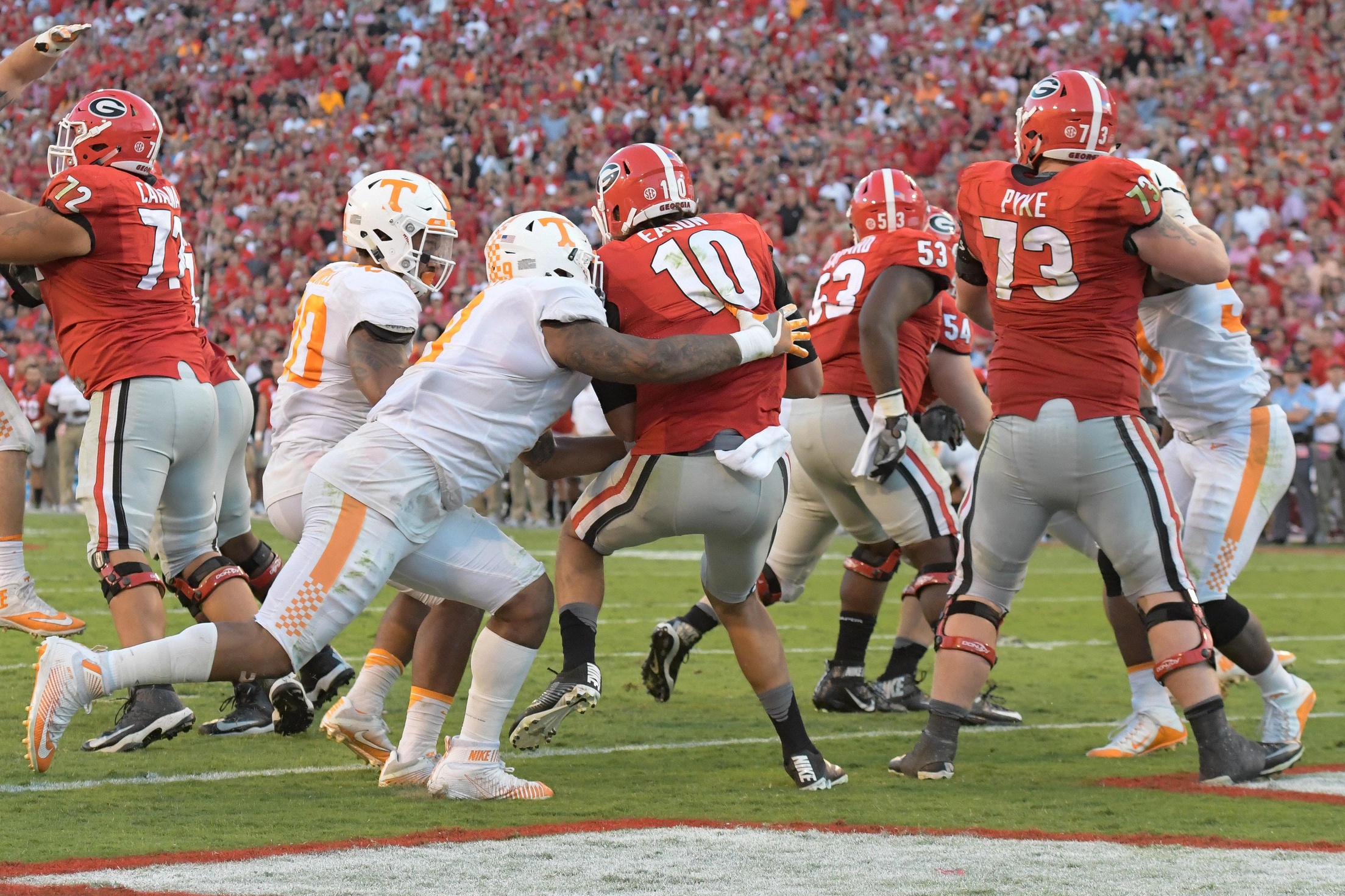 Tennessee DE Derek among Bruce Feldman's Top 5 Heisman candidates