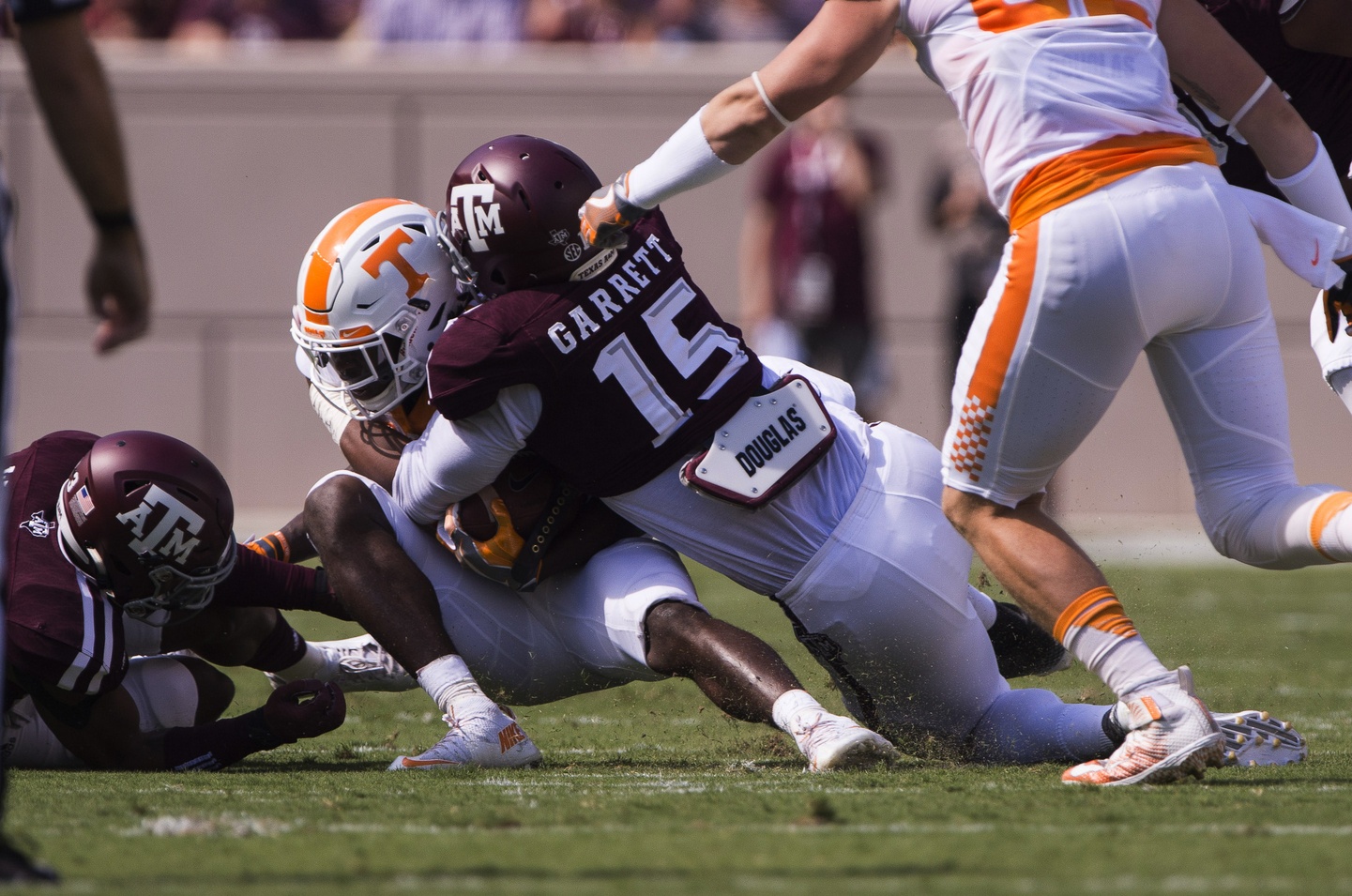 PFF ranks 10 best pass rushers in the SEC