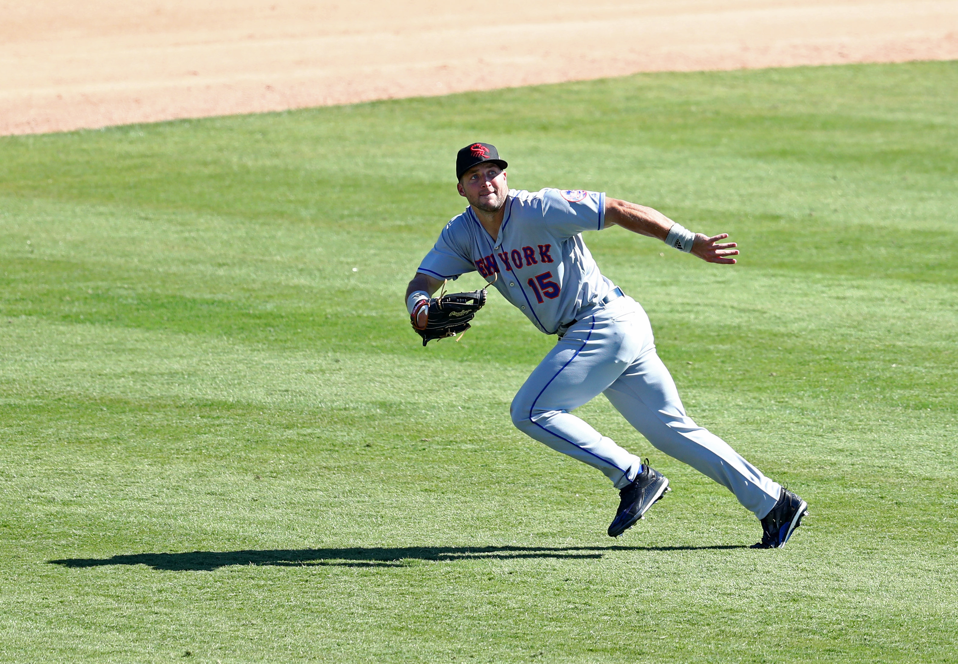 Photo: Tebow faceplants into the wall during instructional league play3167 x 2195