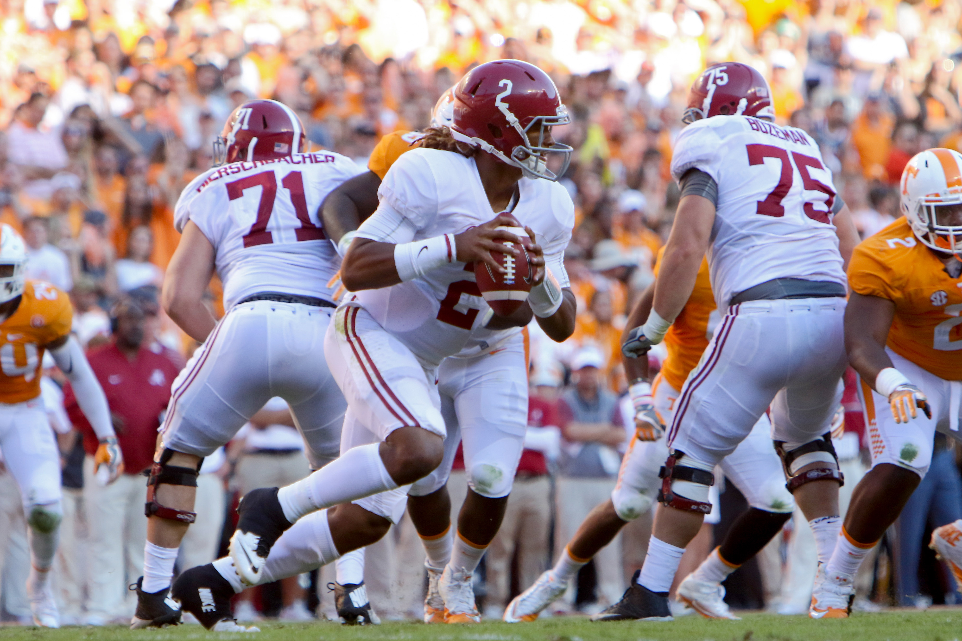 Four SEC players among 18 Maxwell Award semifinalists