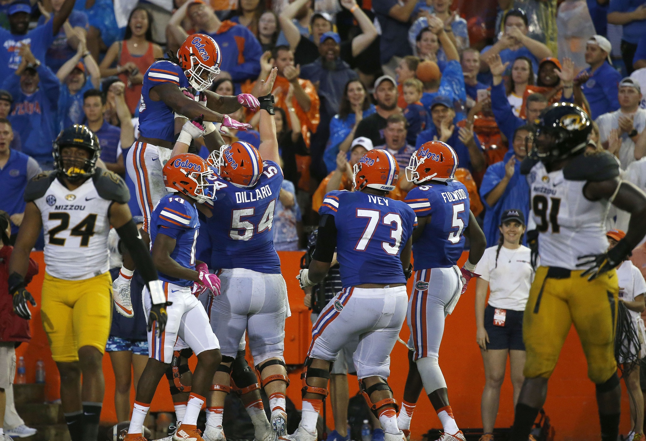 Florida reveals uniform combination for game Florida reveals uniform combination for game