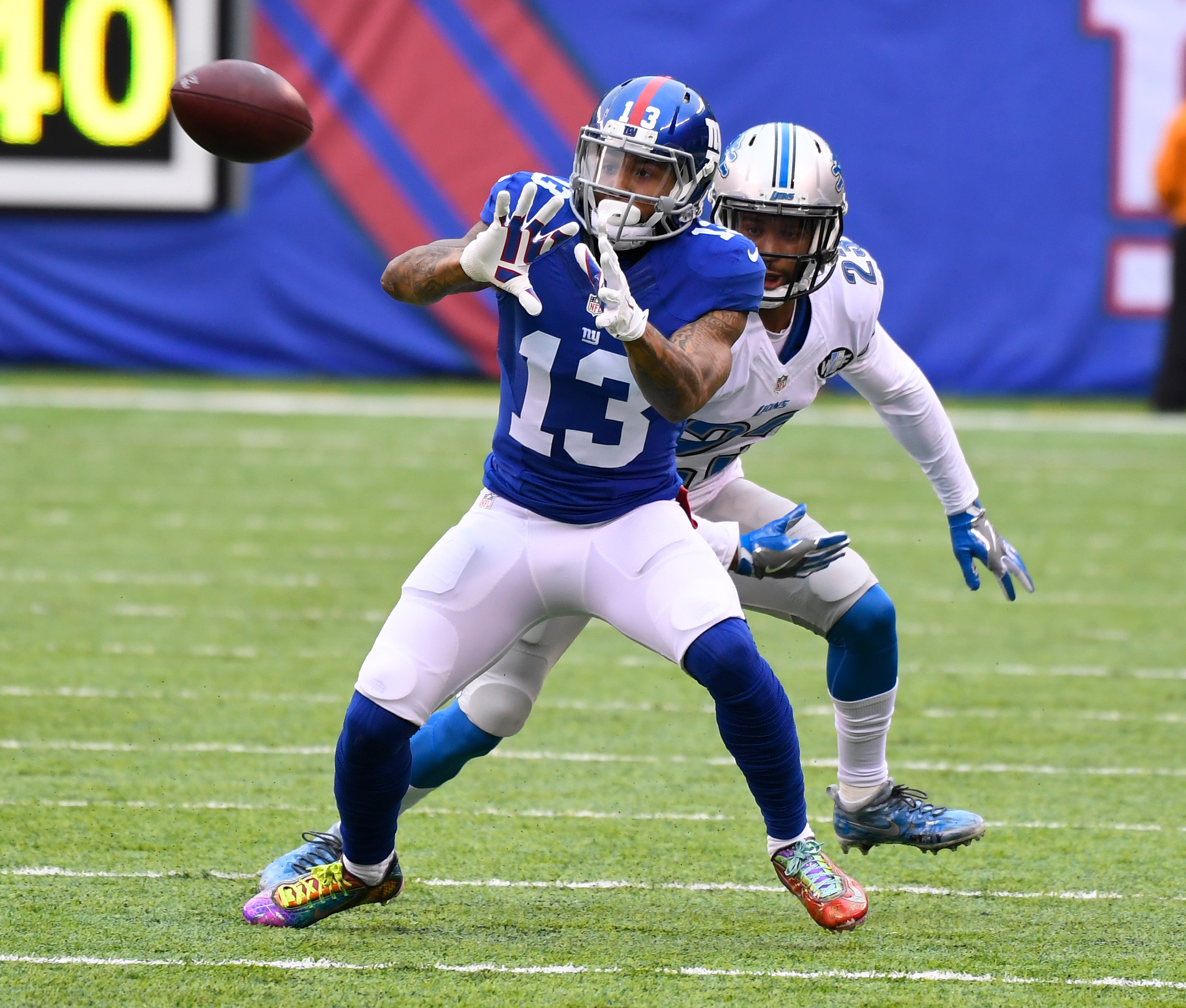 odell football cleats