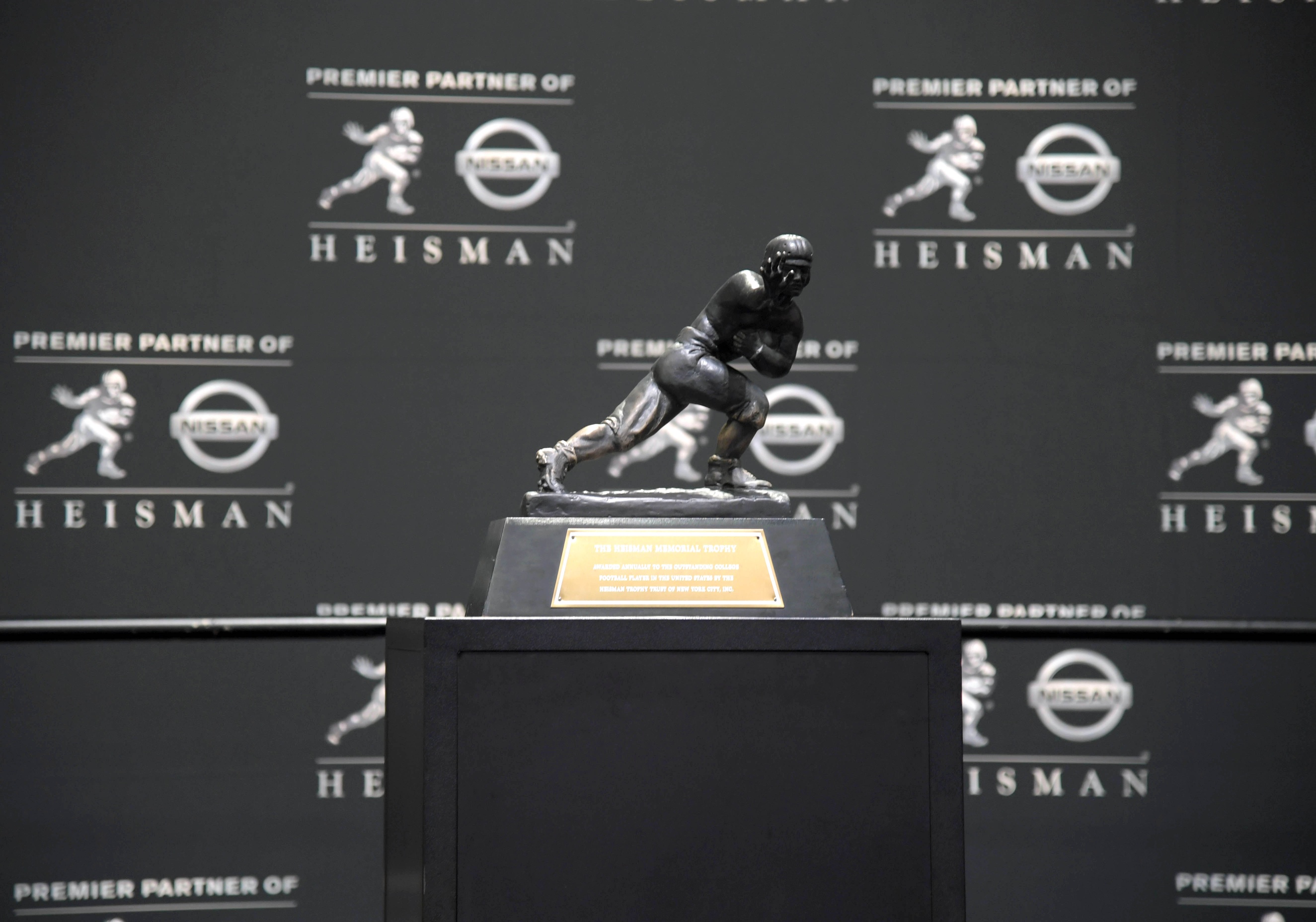 New Heisman Trophy odds released, six SEC players in running