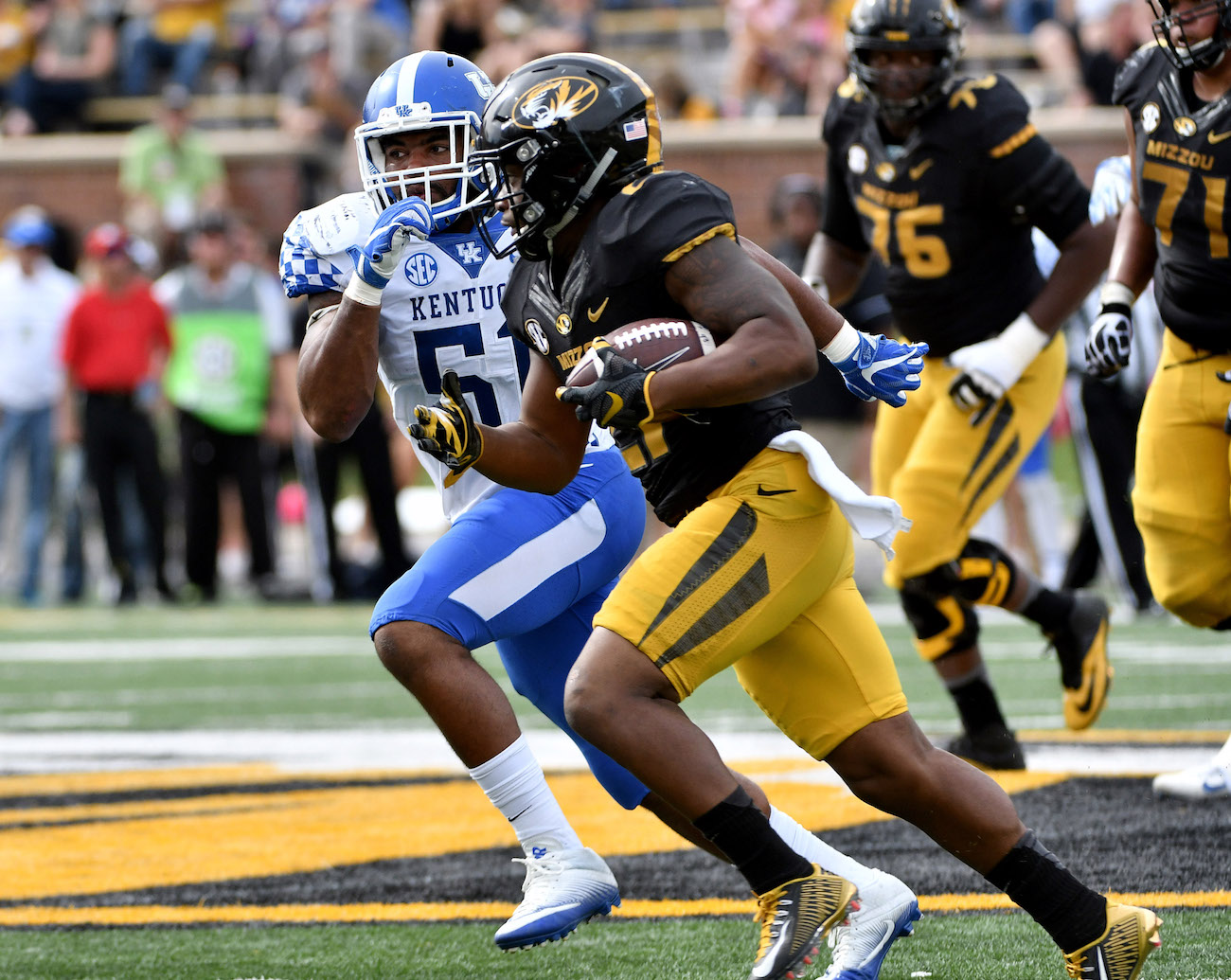Kentucky LB Courtney Love named to preseason watch list, much to the delight of singer Courtney Love