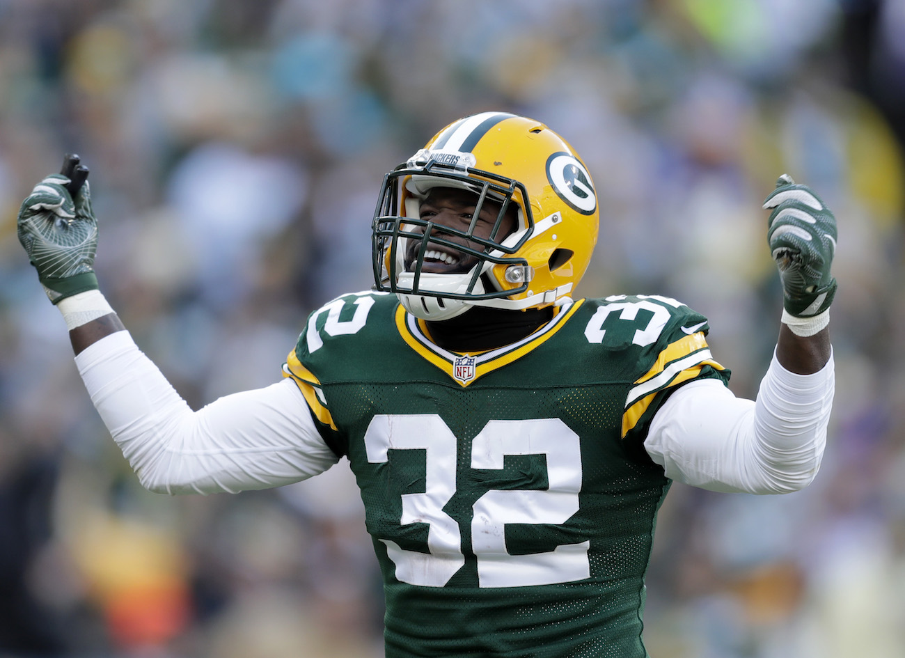 Report: Former Texas A&M RB Christine Michael signs with the