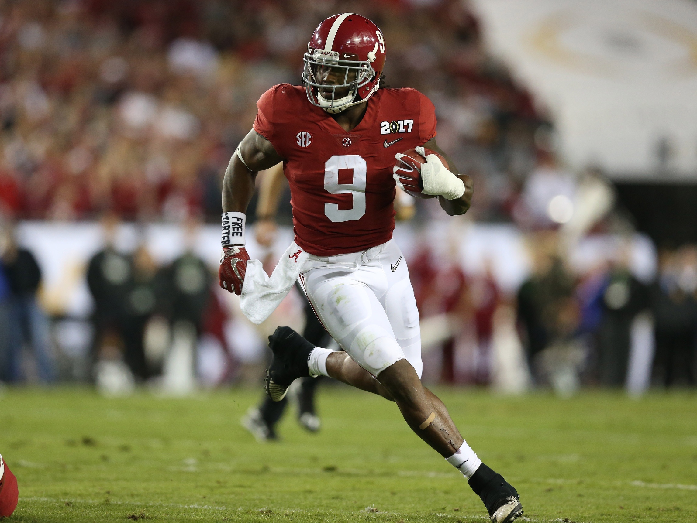 LOOK Bo Scarbrough looking sharp before Florida State game tonight