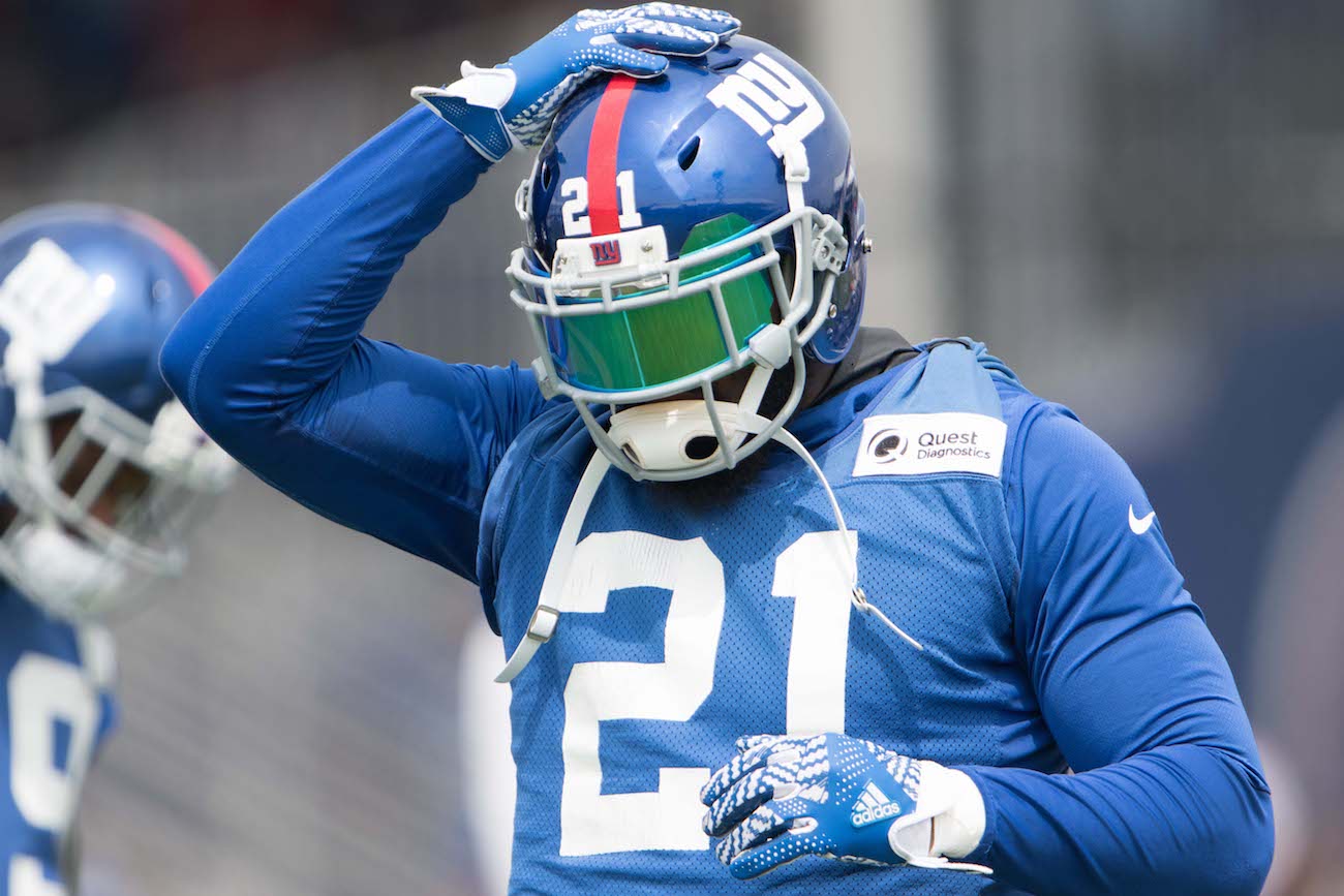 WATCH Landon Collins decleats RB in Giants training camp