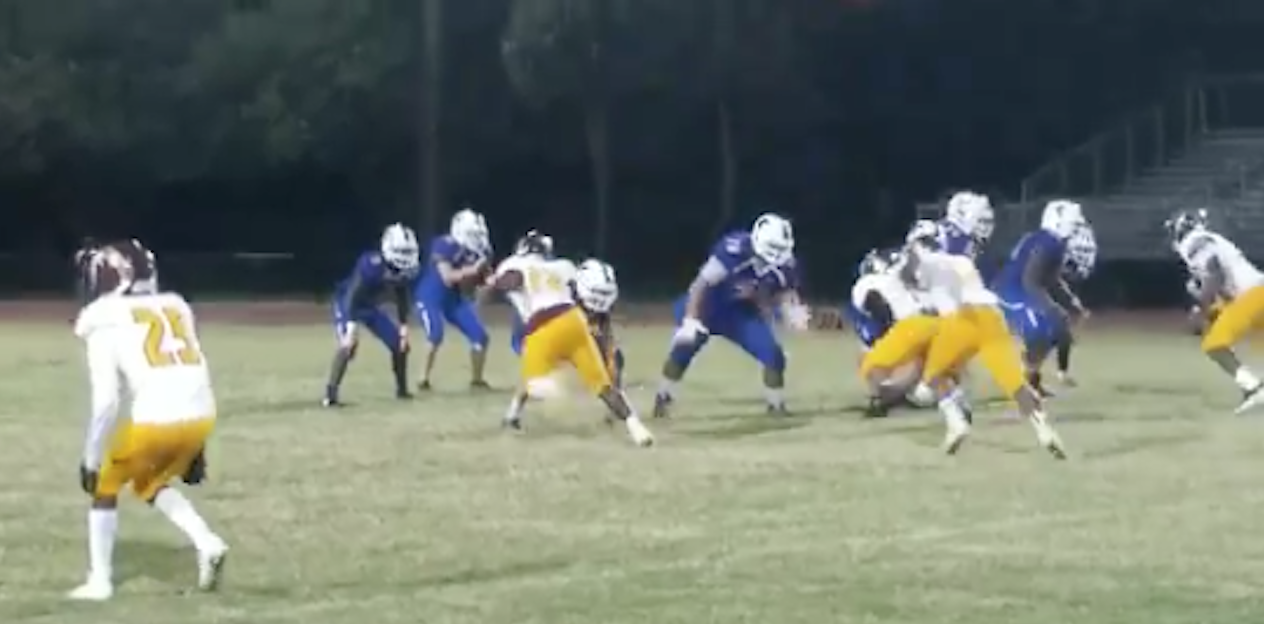 WATCH High school junior 1st female QB to throw TD in Florida