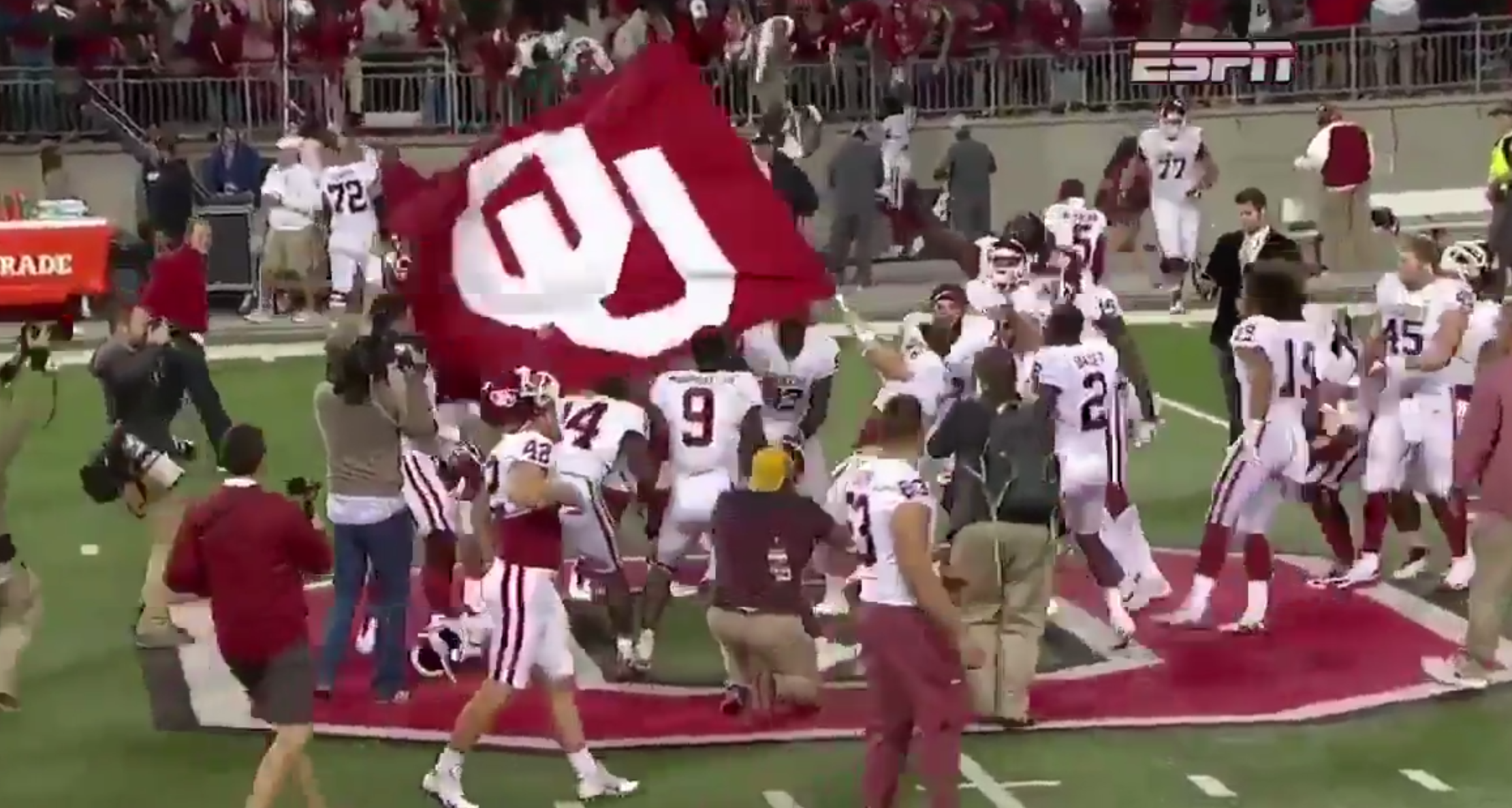 WATCH Baker Mayfield plants OU flag at midfield of Ohio