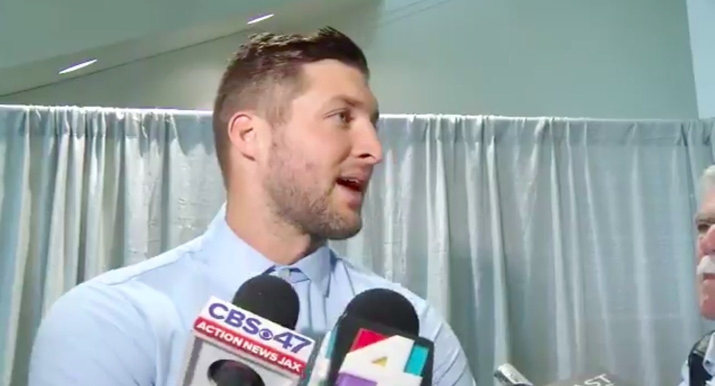 Unlocking Potential: Tim Tebow'S Impact As A Motivational Speaker - Image 3