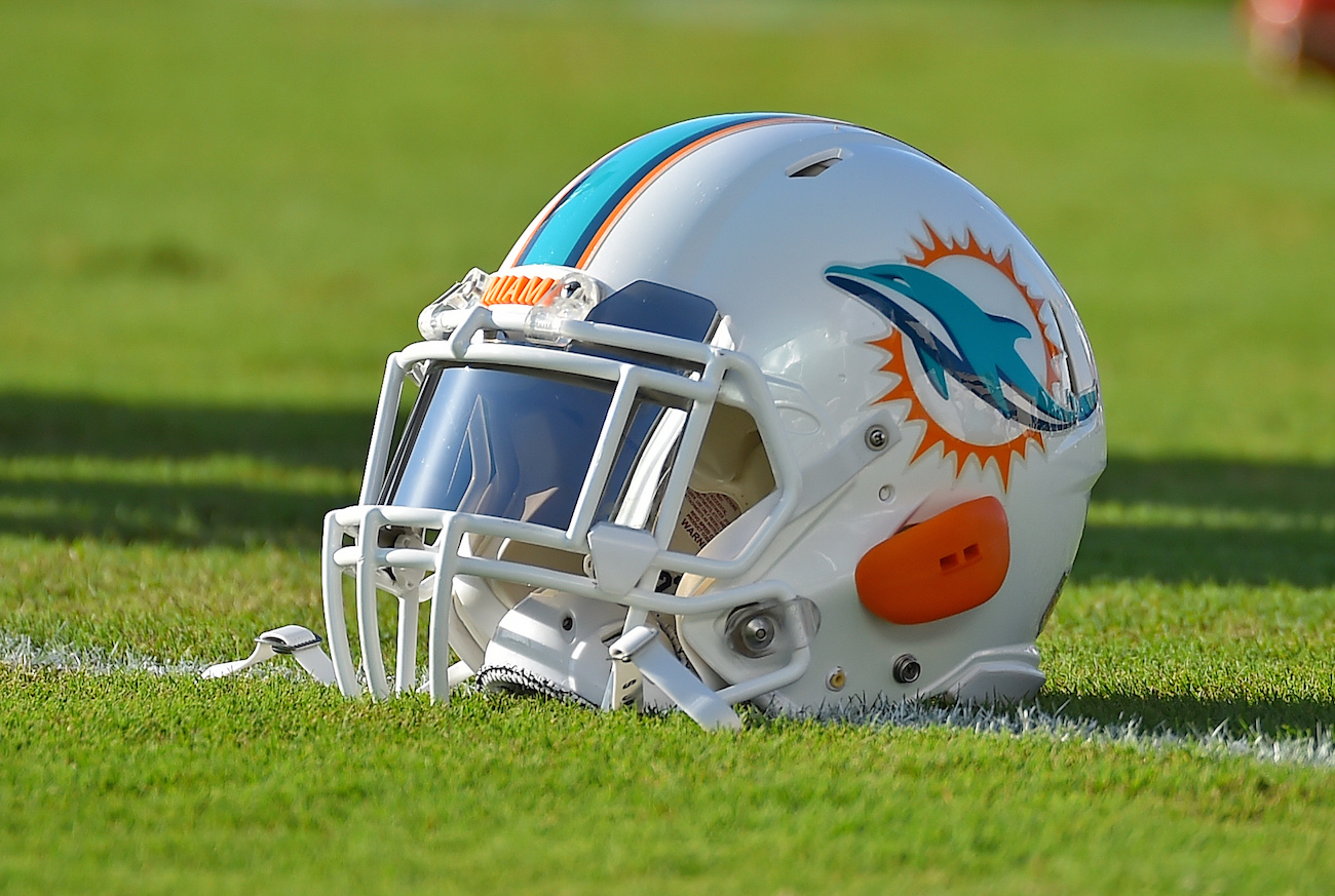 Miami Dolphins cut former Alabama WR
