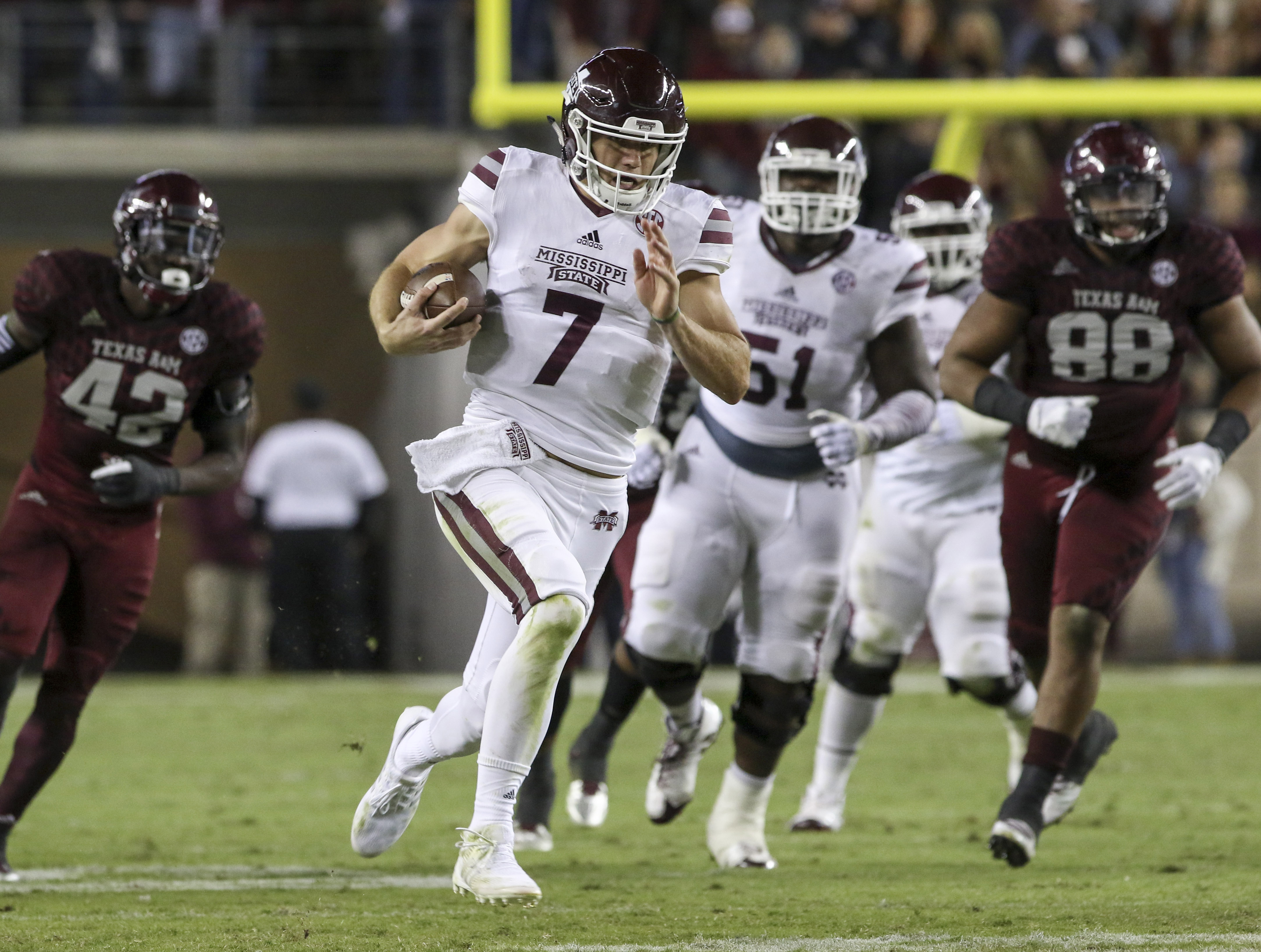 MSU QB Nick Fitzgerald passes Johnny Manziel with impressive rushing mark