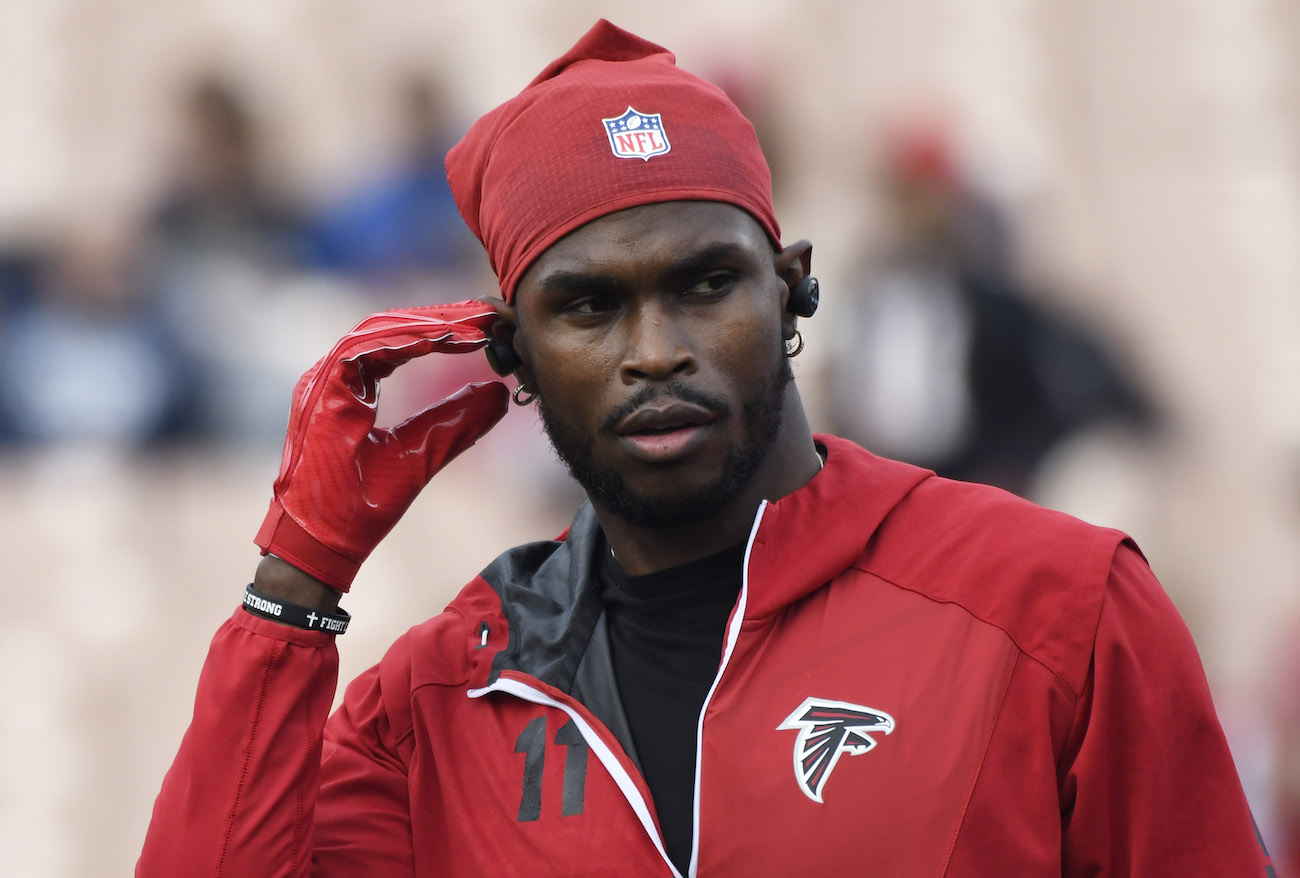 Julio Jones throws shade at while explaining why he fell asleep