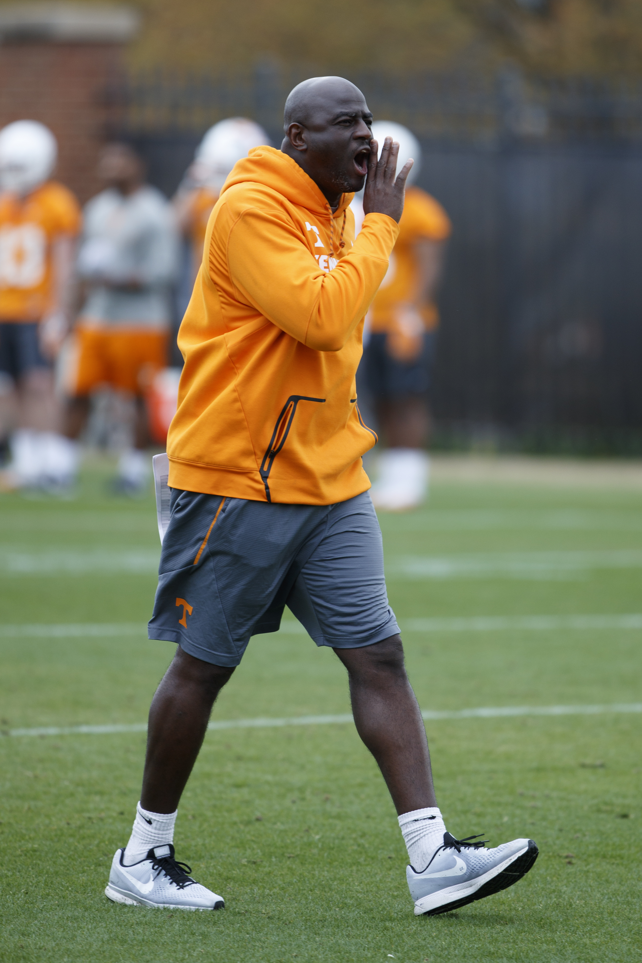watch-tennessee-gives-volunteer-fans-chance-to-get-to-know-co-dc-olb-coach-chris-rumph