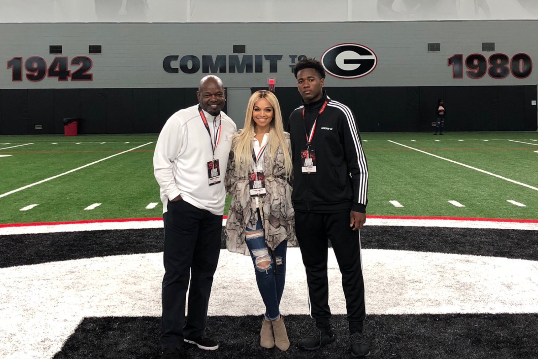 LOOK: Emmitt Smith posts several pics of Georgia visit with his son EJ, including 'Commit to the