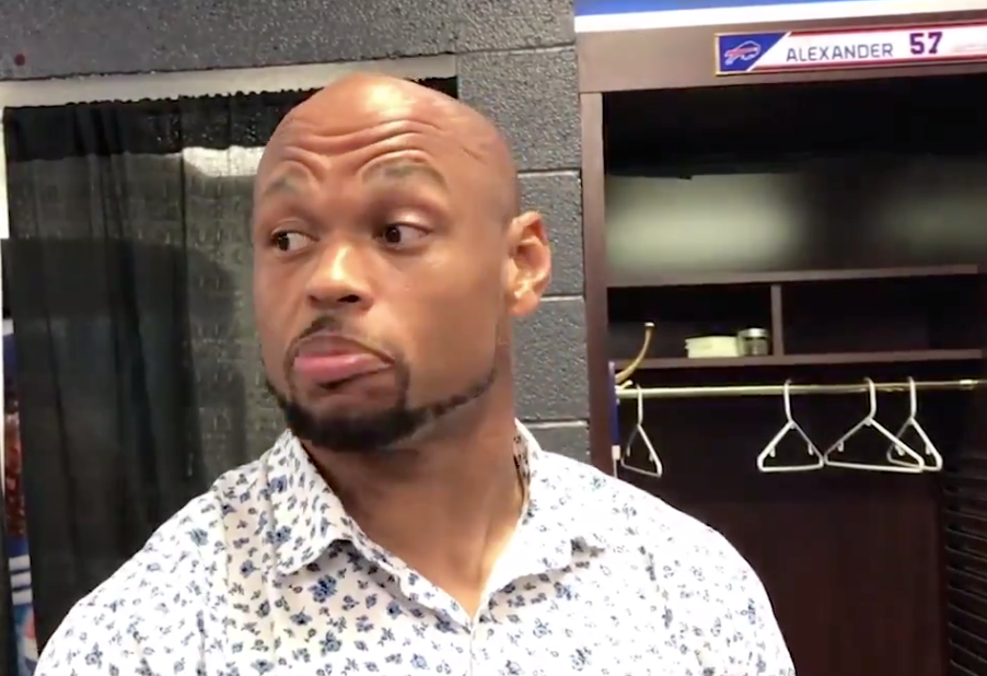 WATCH NFL player quits on his team at halftime, says he retired