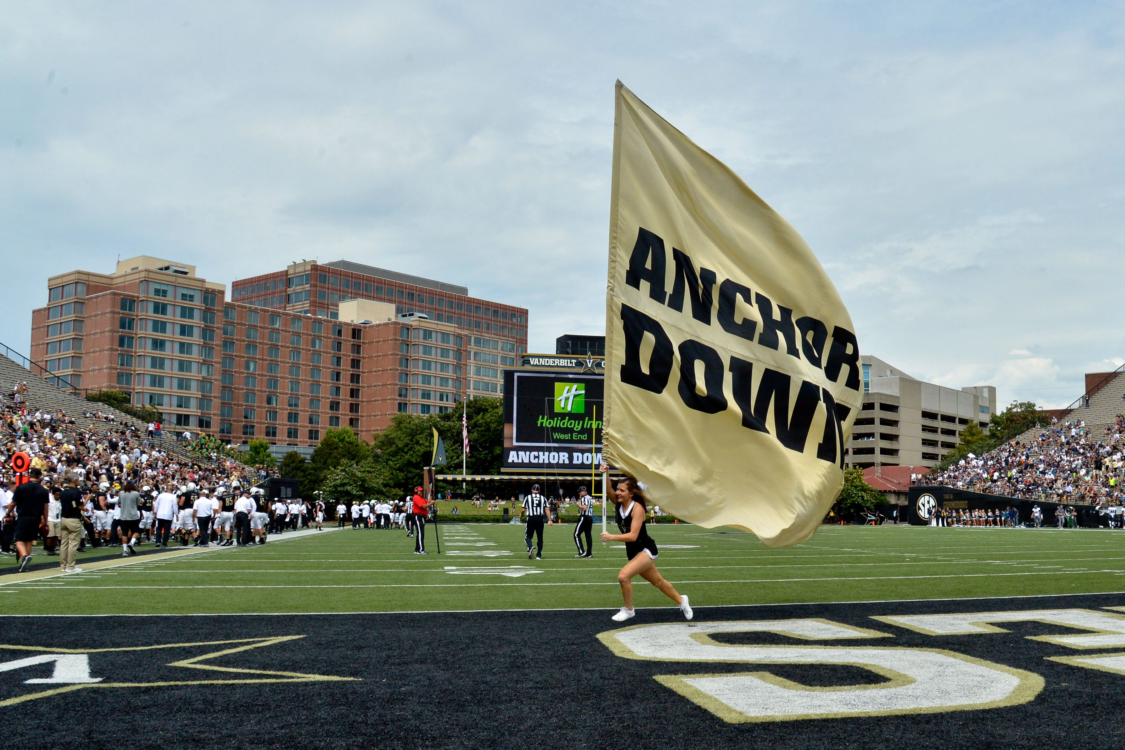 Vanderbilt reportedly expelled football player back to campus